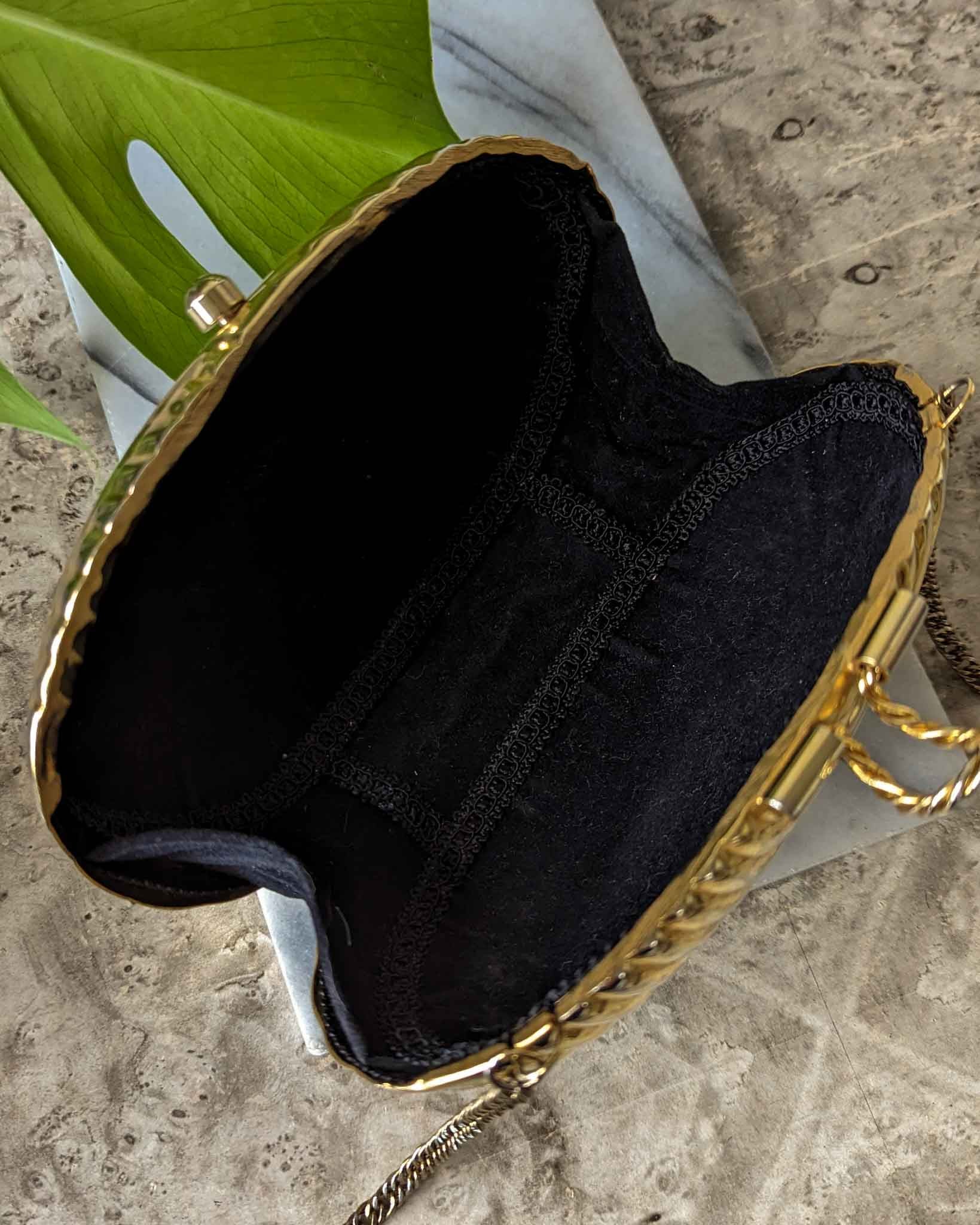 Black Mesh Coin Purse Vintage Metal with Gold Tone Frame Clasp - Ruby Lane