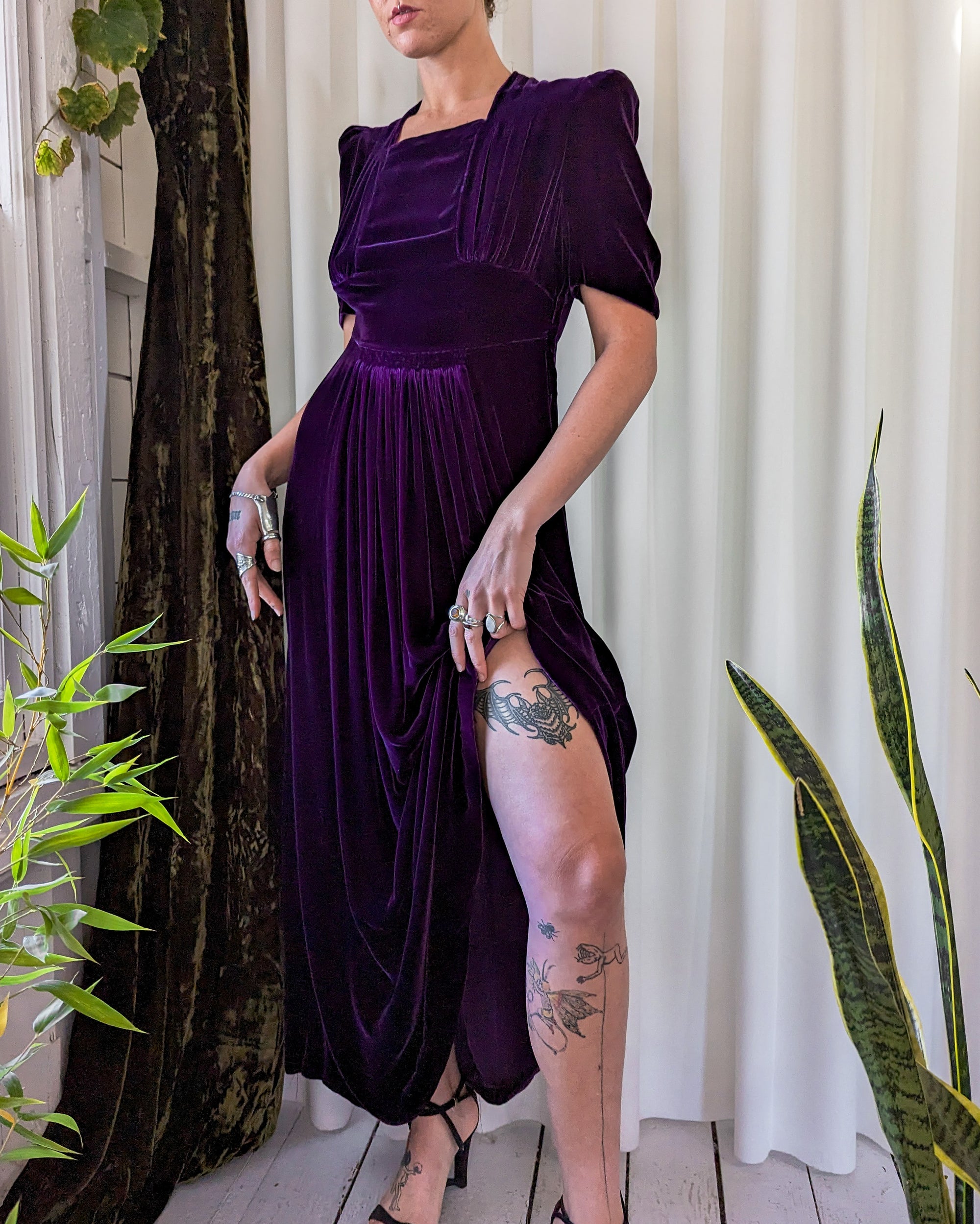 40s Purple Velvet Puff Sleeve Gown | M