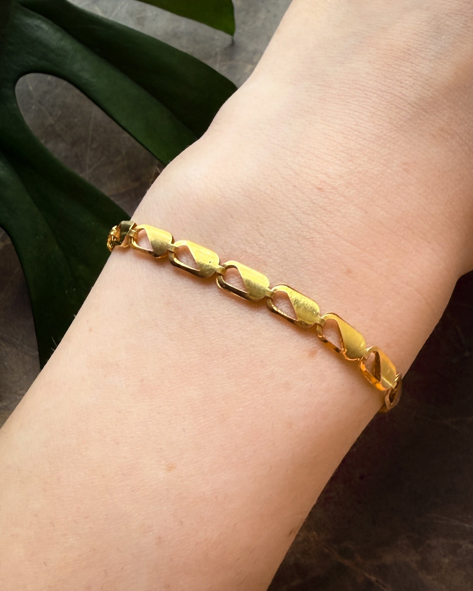 18K Gold Lobster Link Bracelet