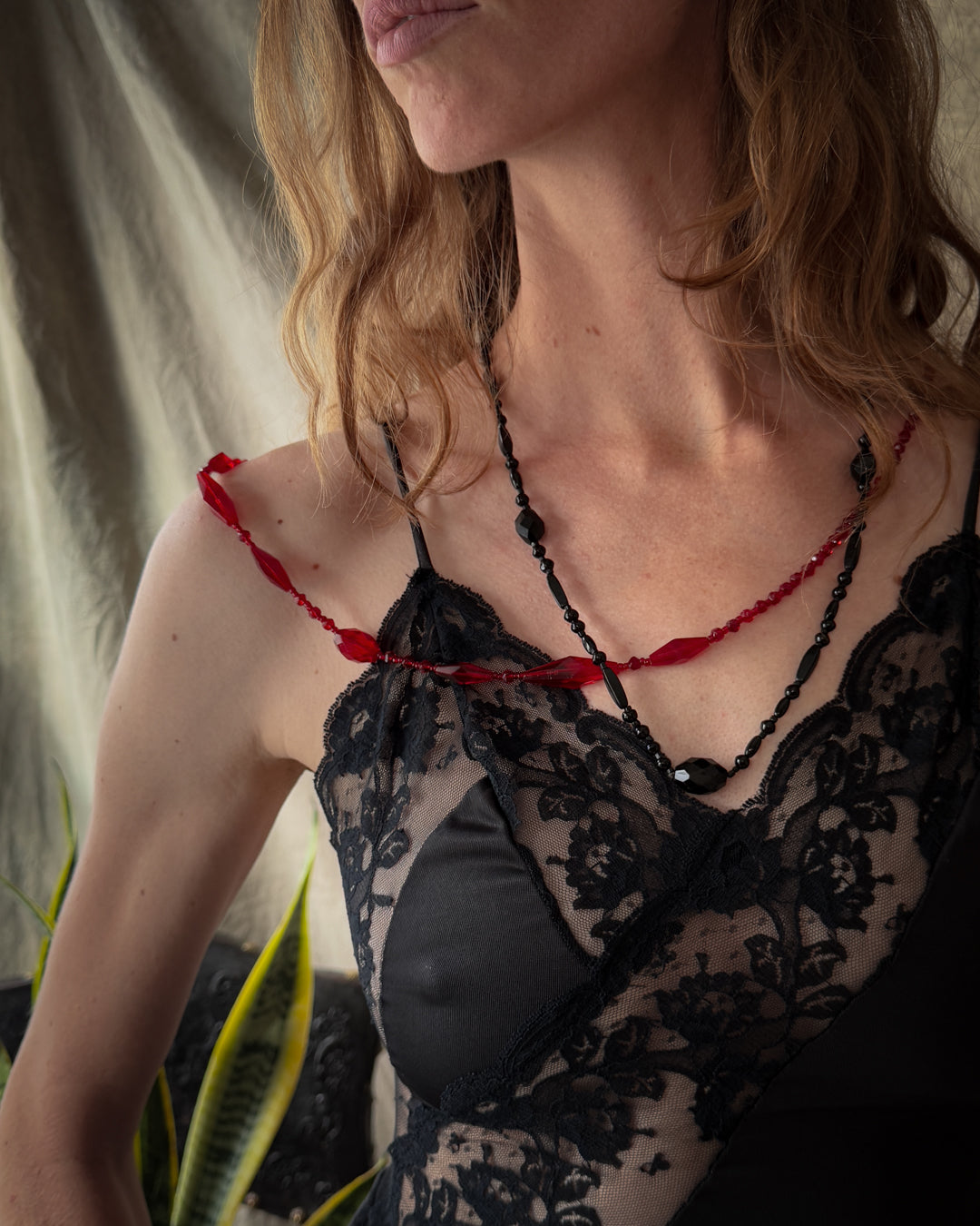 30s Red Glass Beaded Necklace