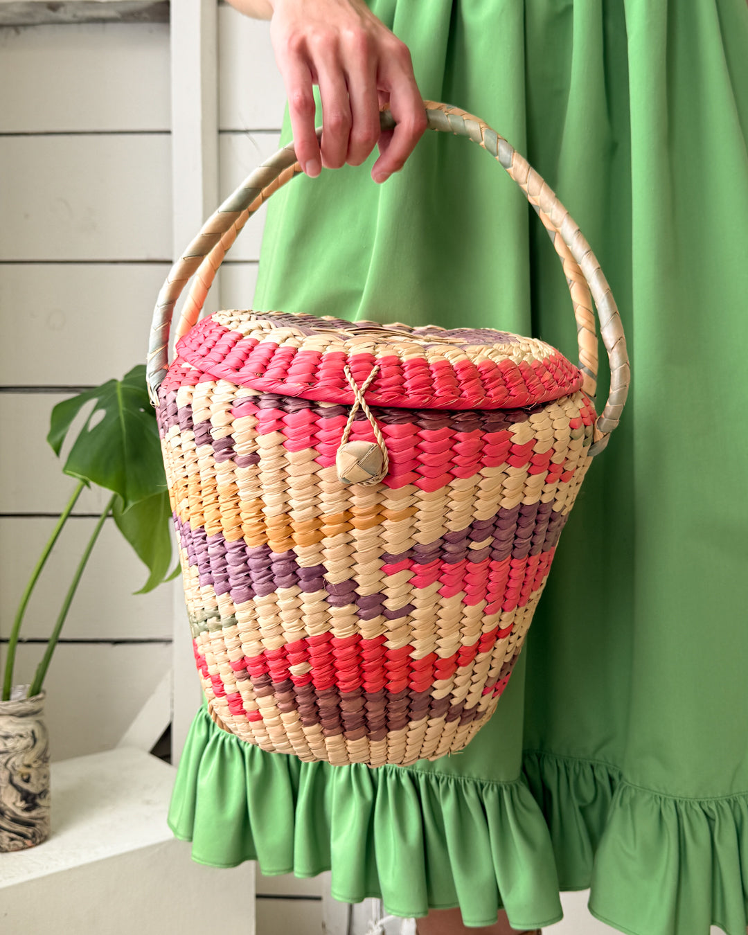 60s Woven Straw Basket Bag