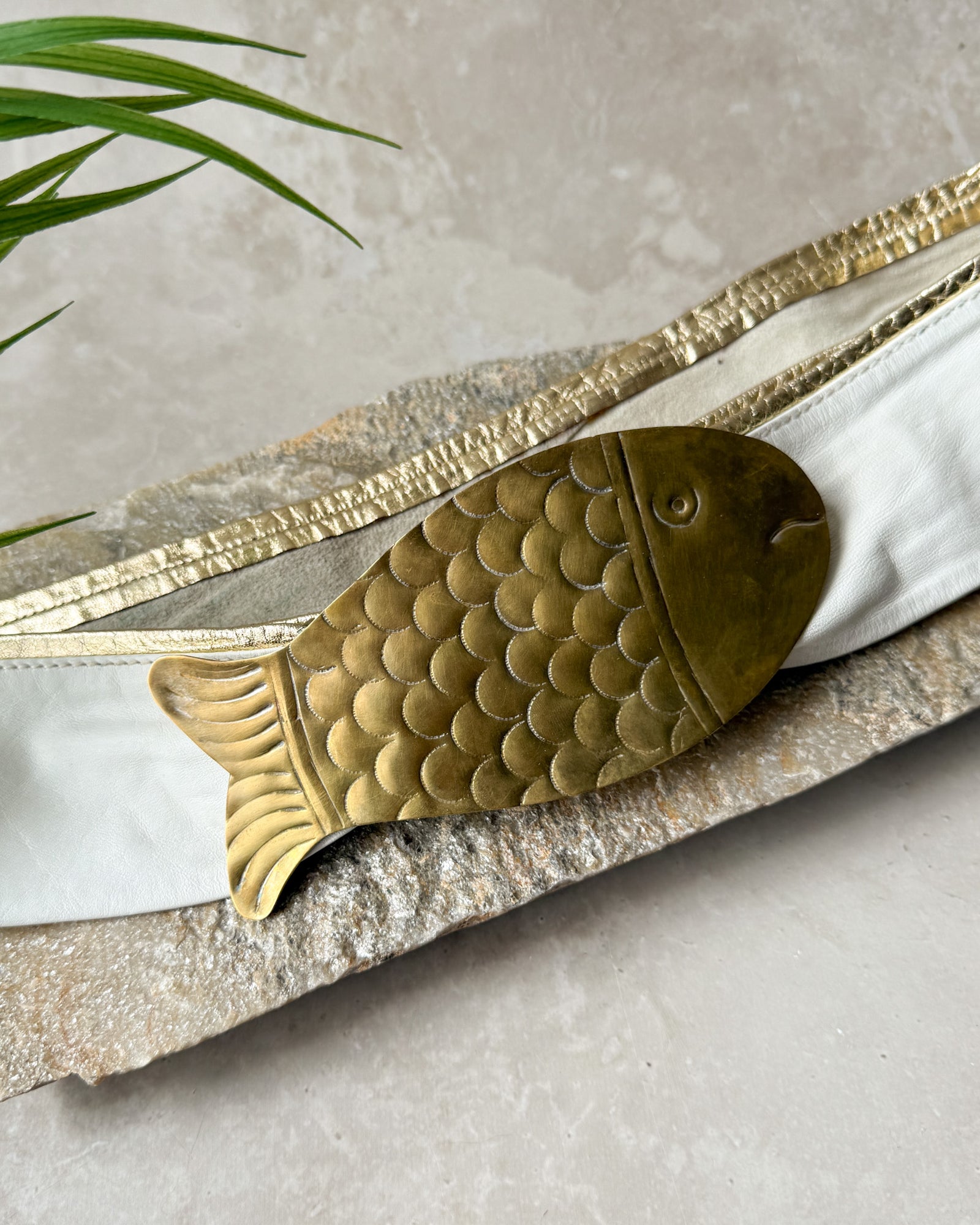 70s White Leather Fish Belt