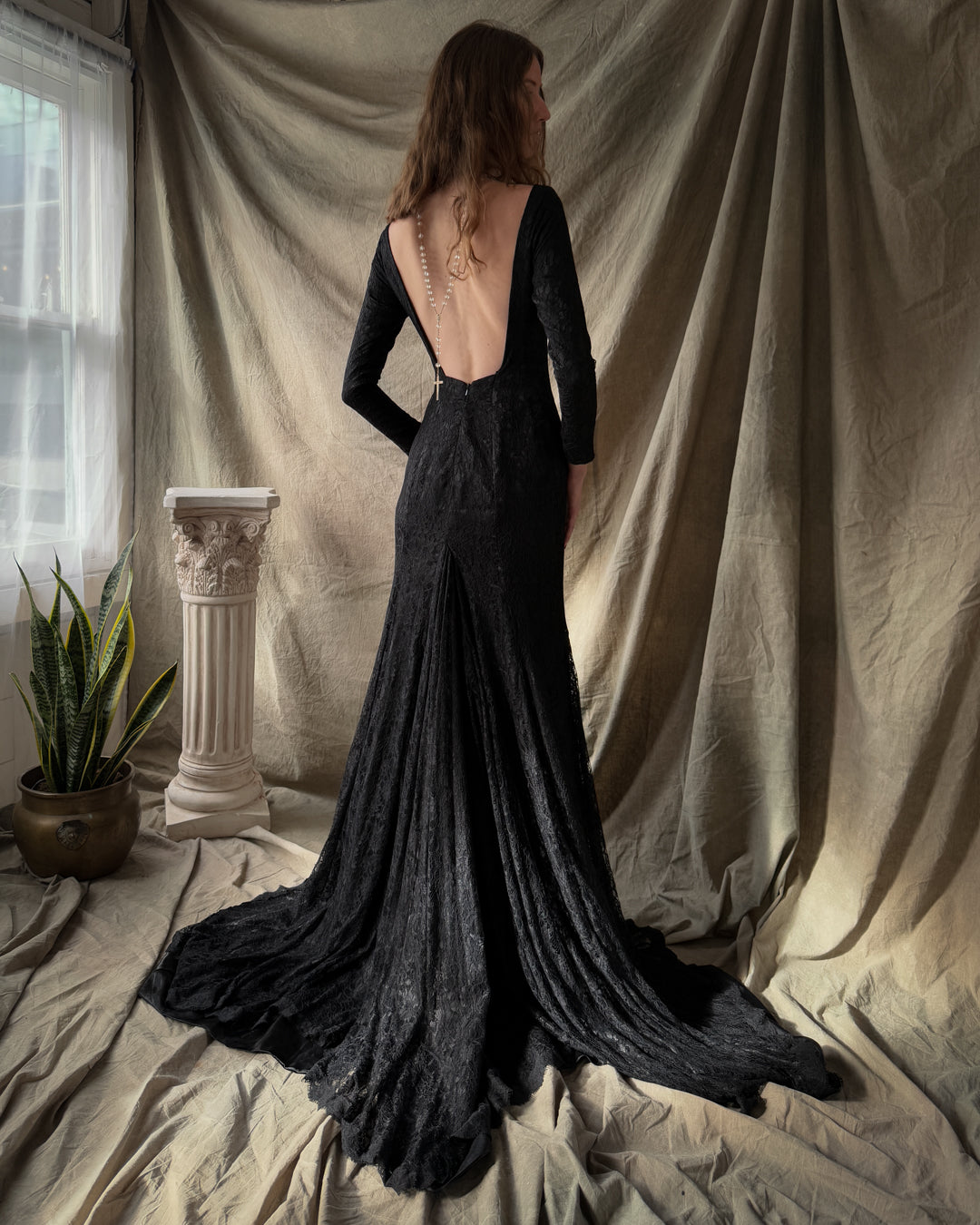 80s Black Lace Gown With Train | S