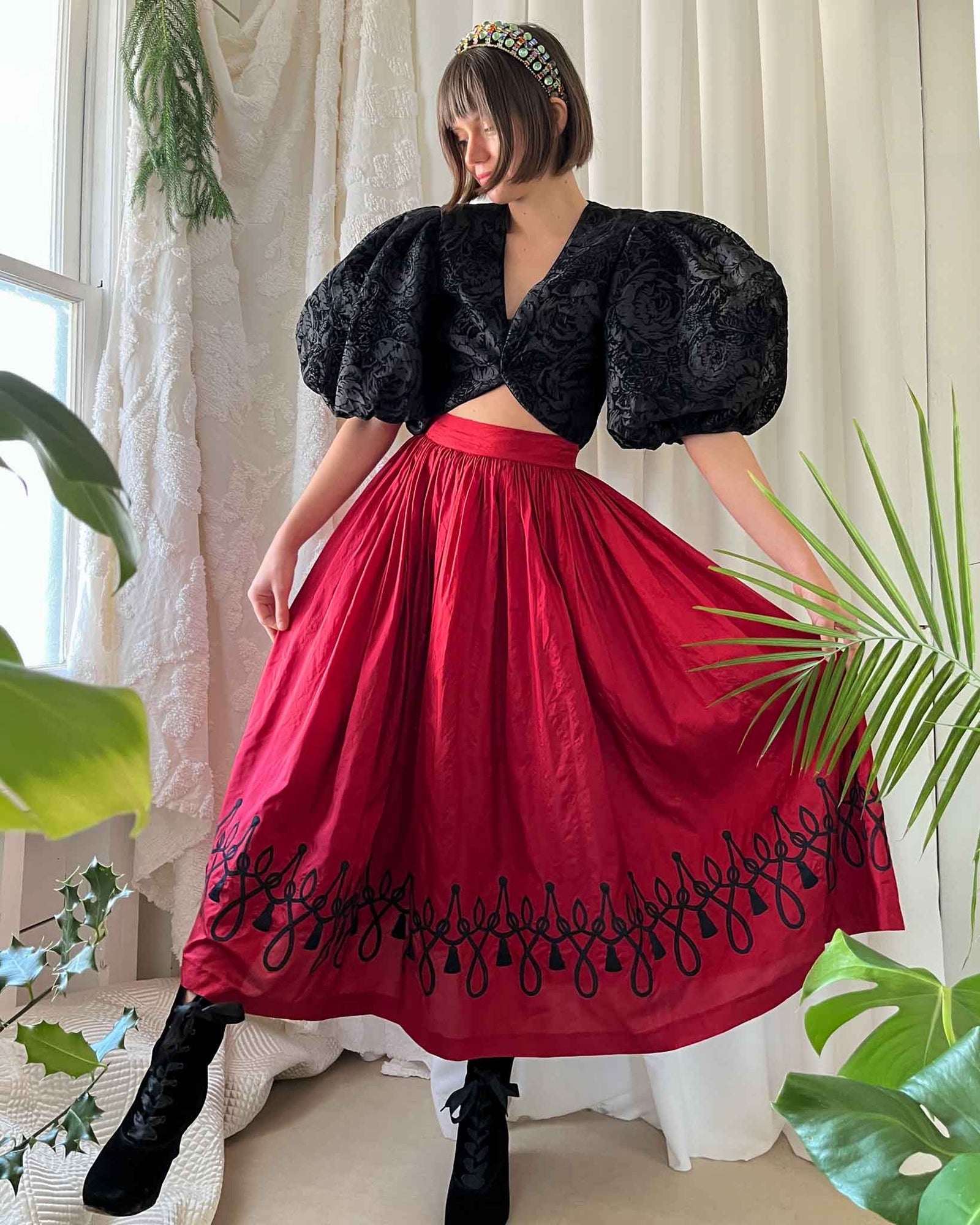 90s Embroidered Silk Skirt | S