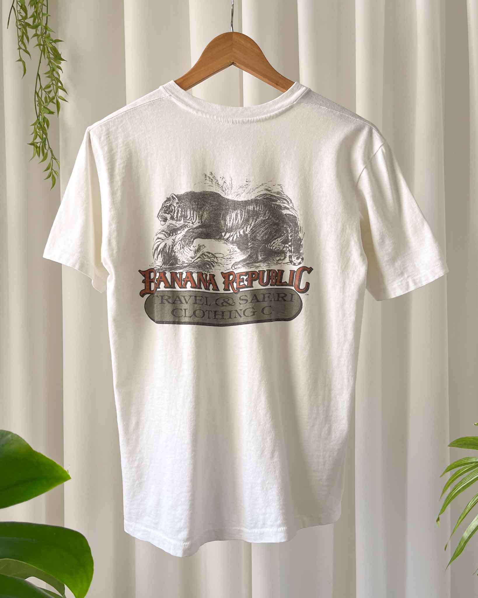 80s Banana Republic Safari Pocket Tee | M - Lucky Vintage