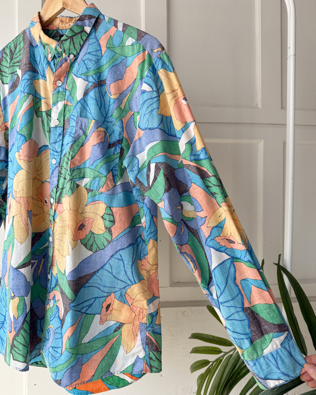 80s Tropical Reverse Print Shirt | L