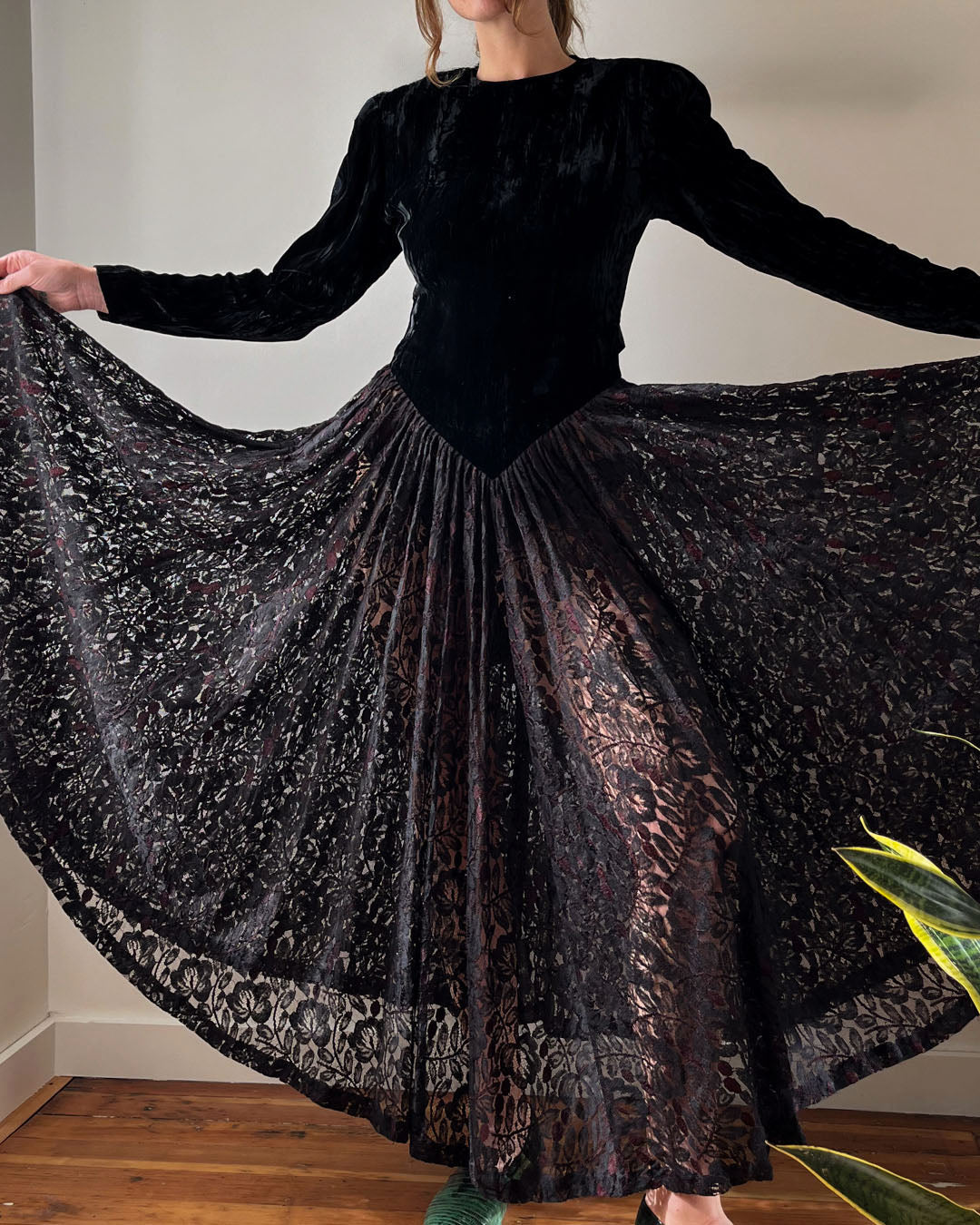 80s Norma Kamali Velvet & Lace Dress | S-M