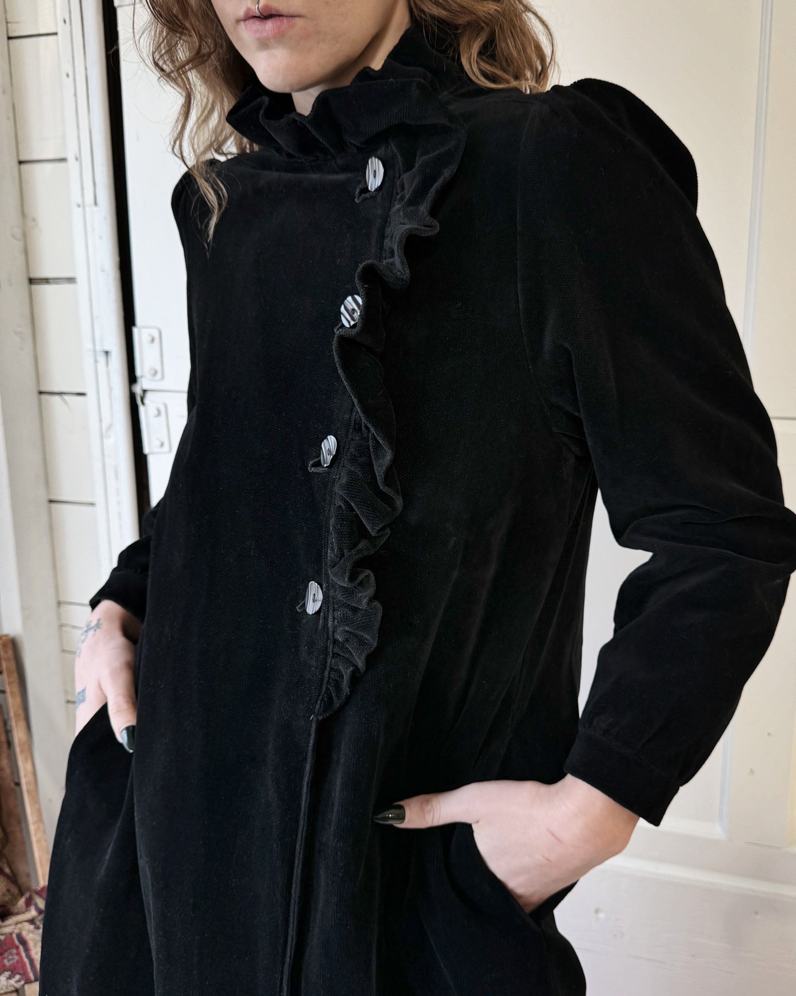 80s Ruffled Black Corduroy Jacket | S-M