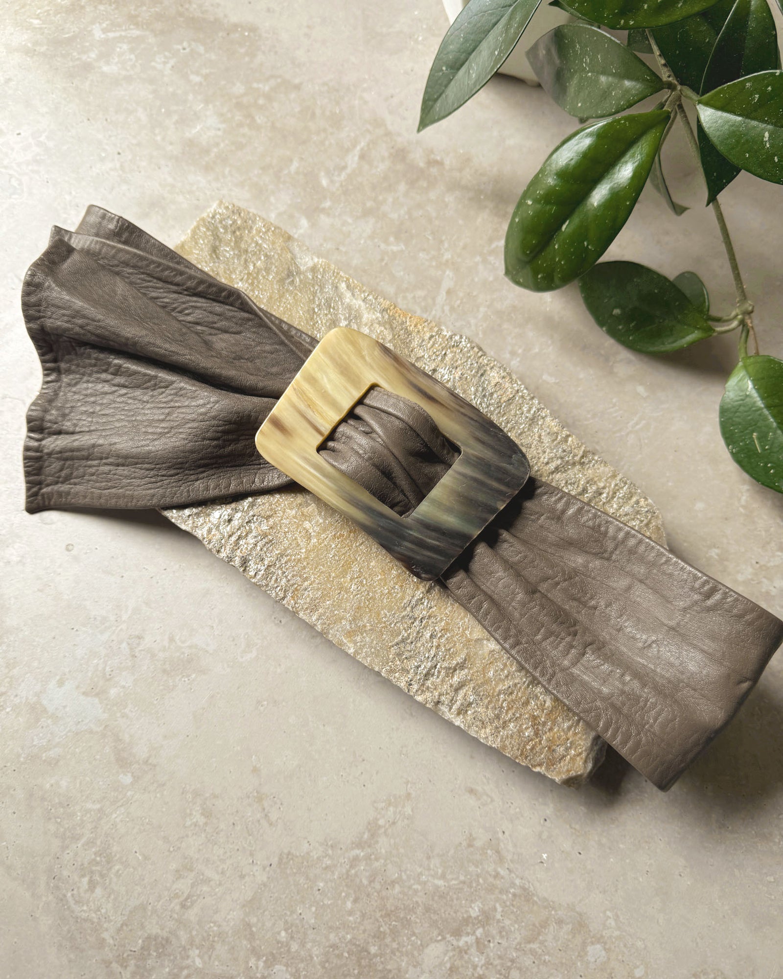 80s Taupe Leather & Horn Belt