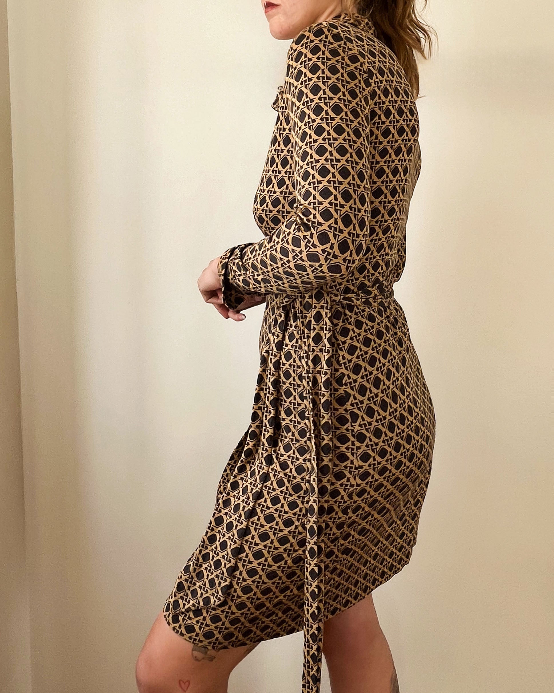 90s DVF Silk Wrap Dress | M - Lucky Vintage 90s DVF Silk Wrap Dress | M - Lucky Vintage