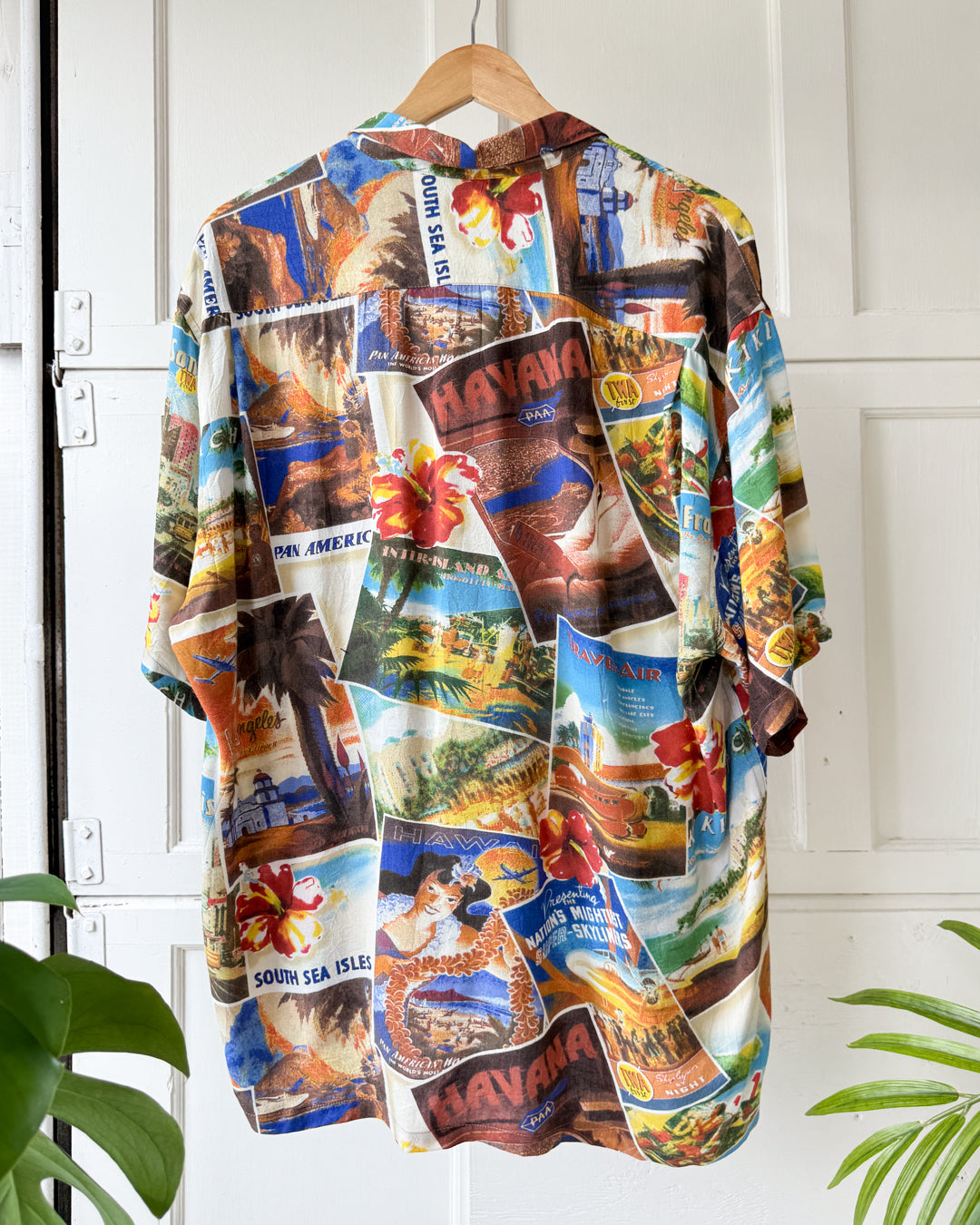 90s Jam's World "Retro Travels" Shirt | L