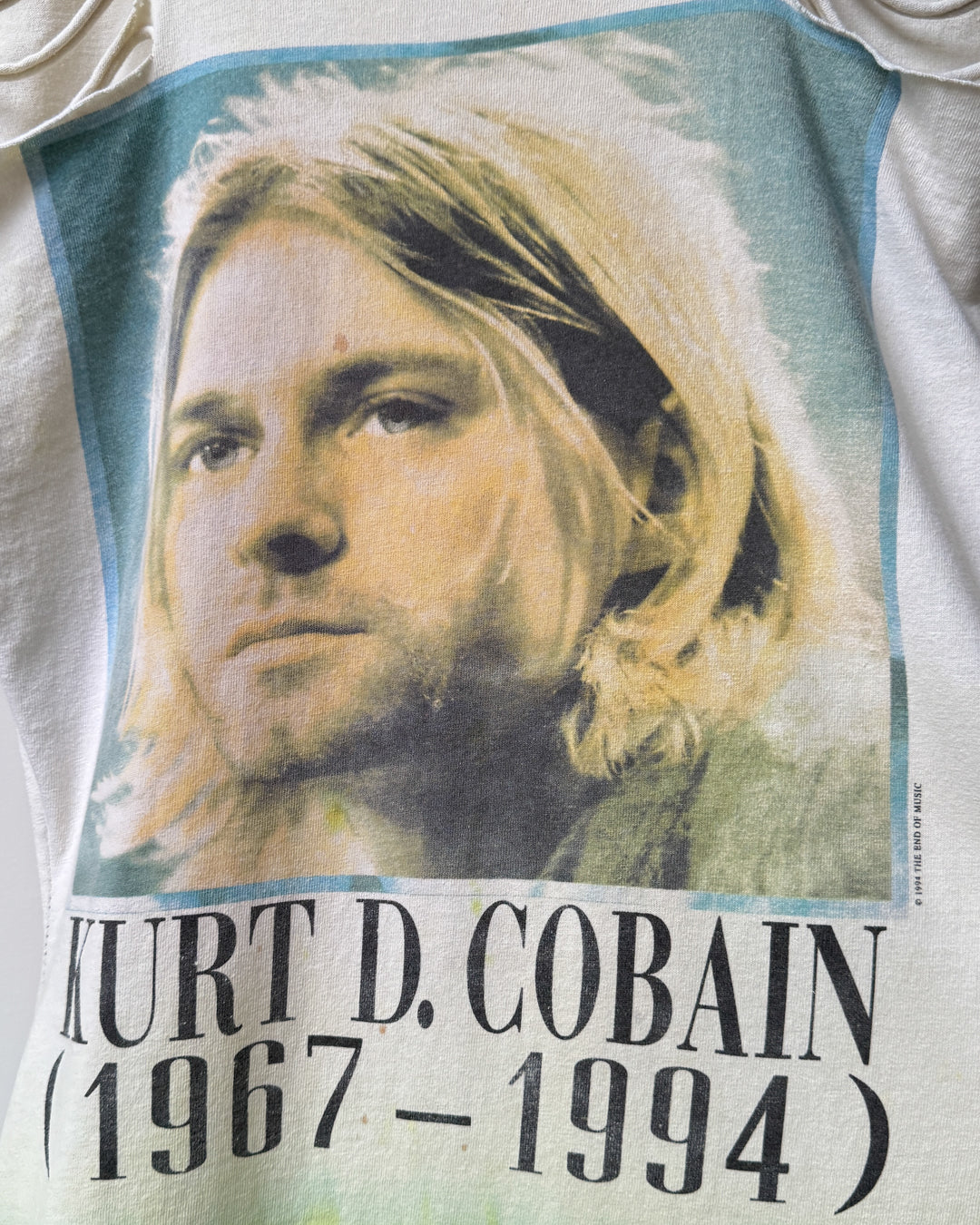 90s Distressed Kurt Cobain Memorial T-Shirt | M