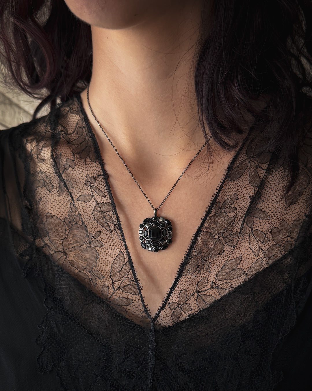 90s Gunmetal Crystal Necklace