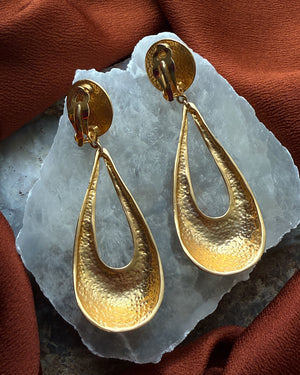 90s Teardrop Pearl Earrings