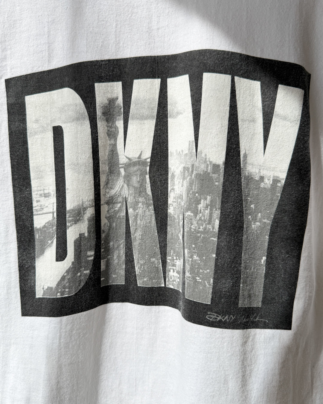 00s DKNY Logo T-Shirt | L