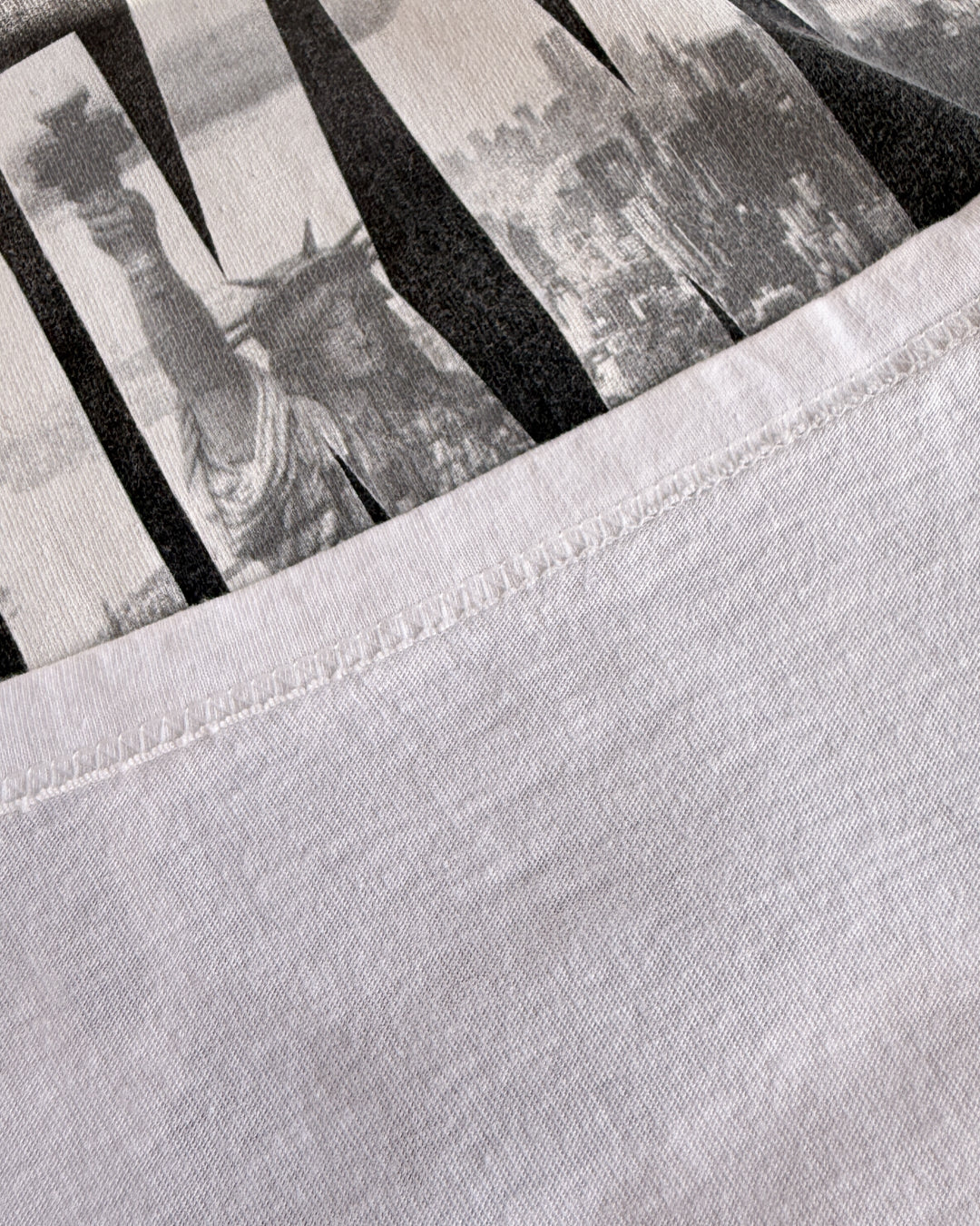 00s DKNY Logo T-Shirt | L