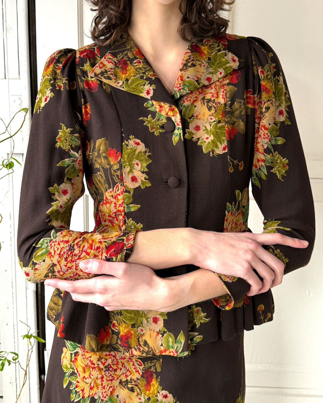 00s Brown Floral Wool Crepe Ensemble | S