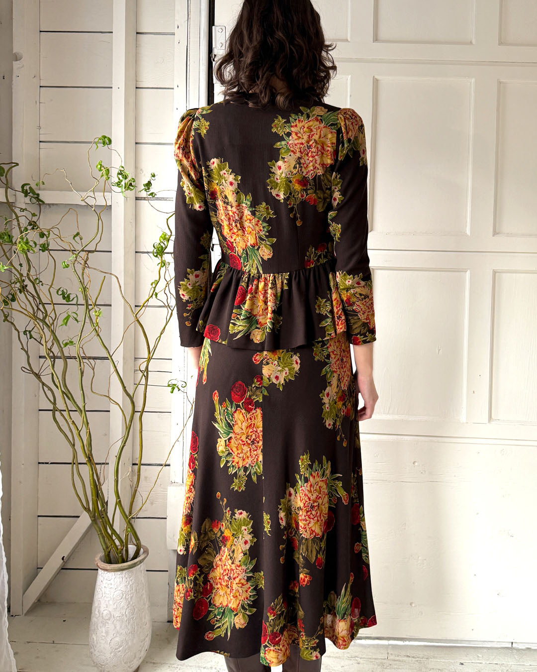 00s Brown Floral Wool Crepe Ensemble | S
