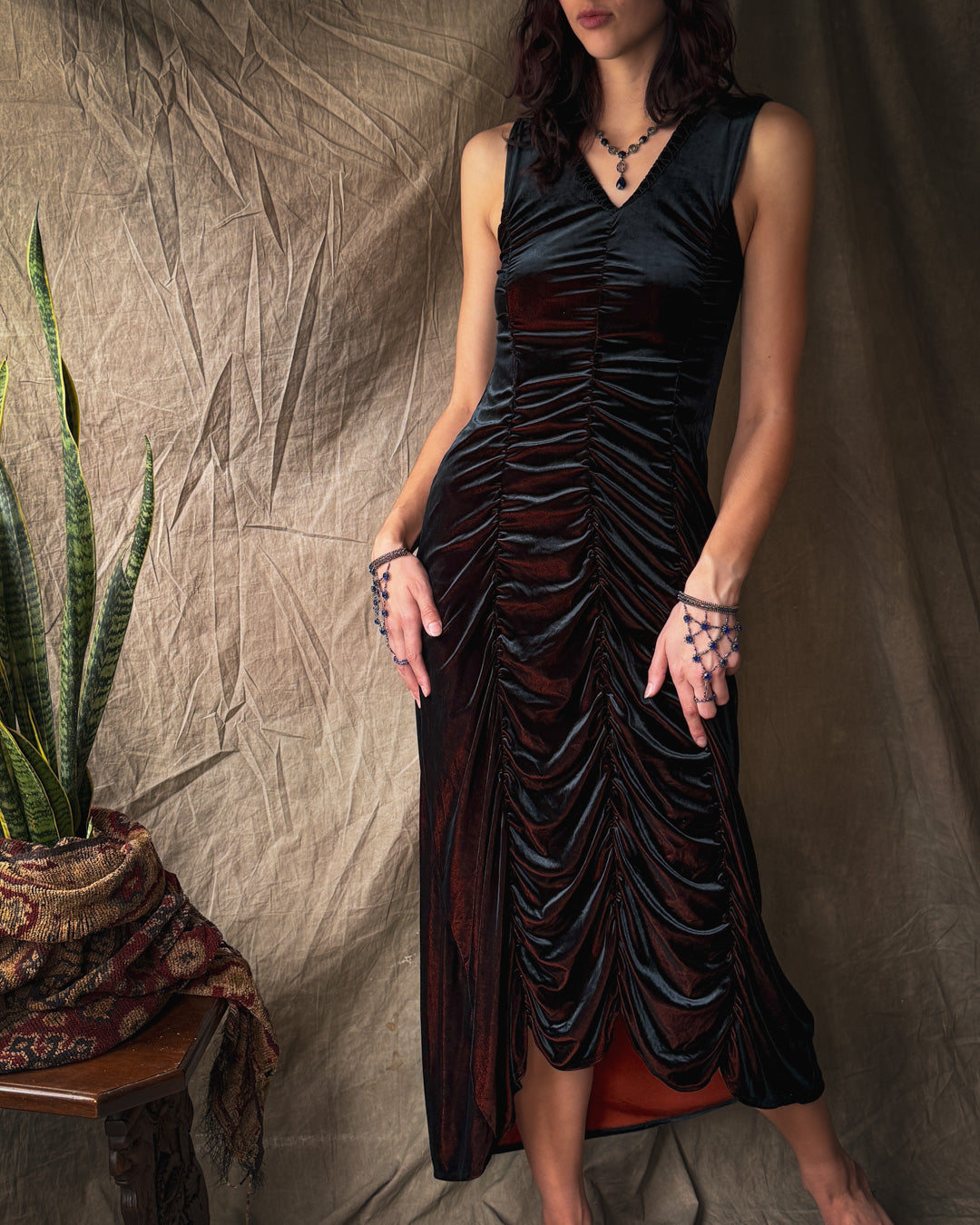 00s 2-Tone Ruched Velvet Dress | M