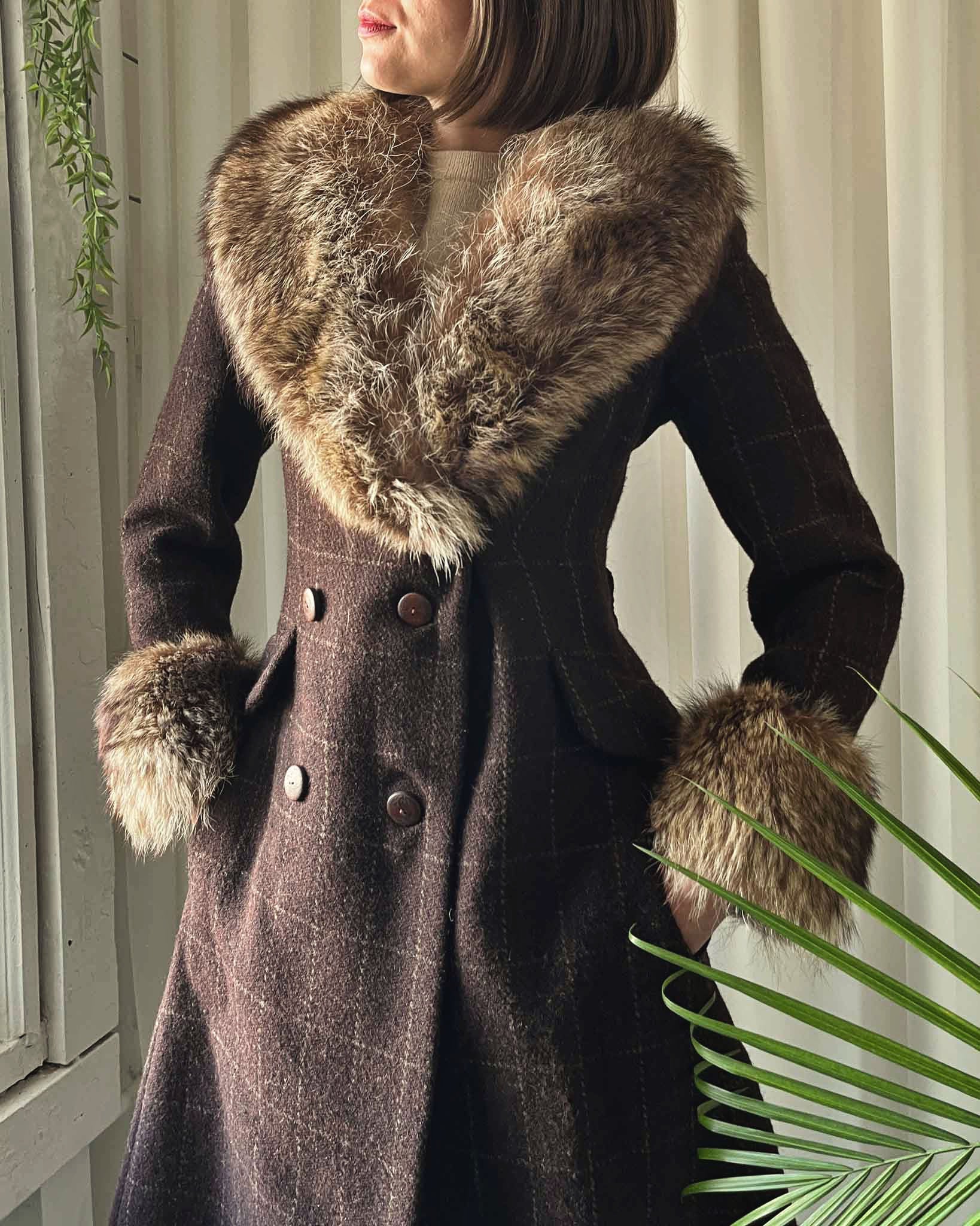 70s Bill Blass Fur Collar Coat | XS - Lucky Vintage