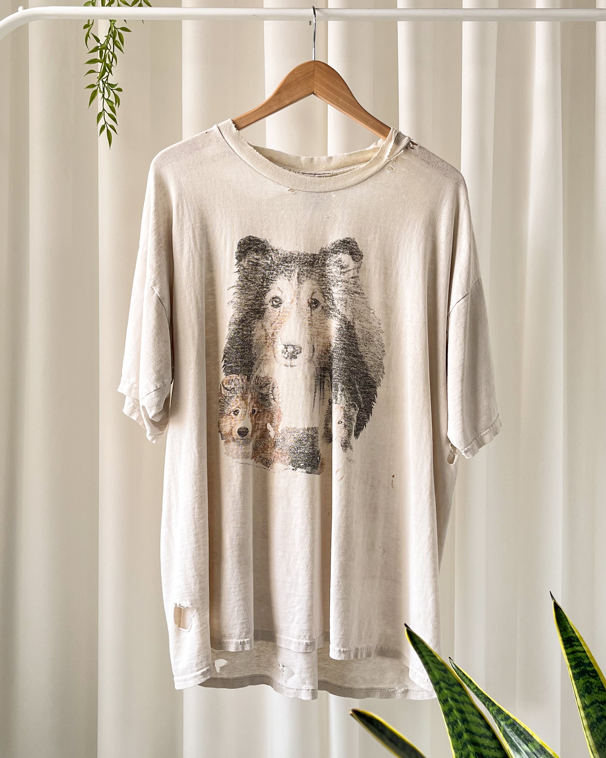 90s Distressed Collie Dogs T-Shirt | M-L