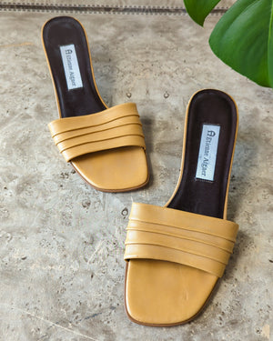 90s Pleated Butterscotch Mules