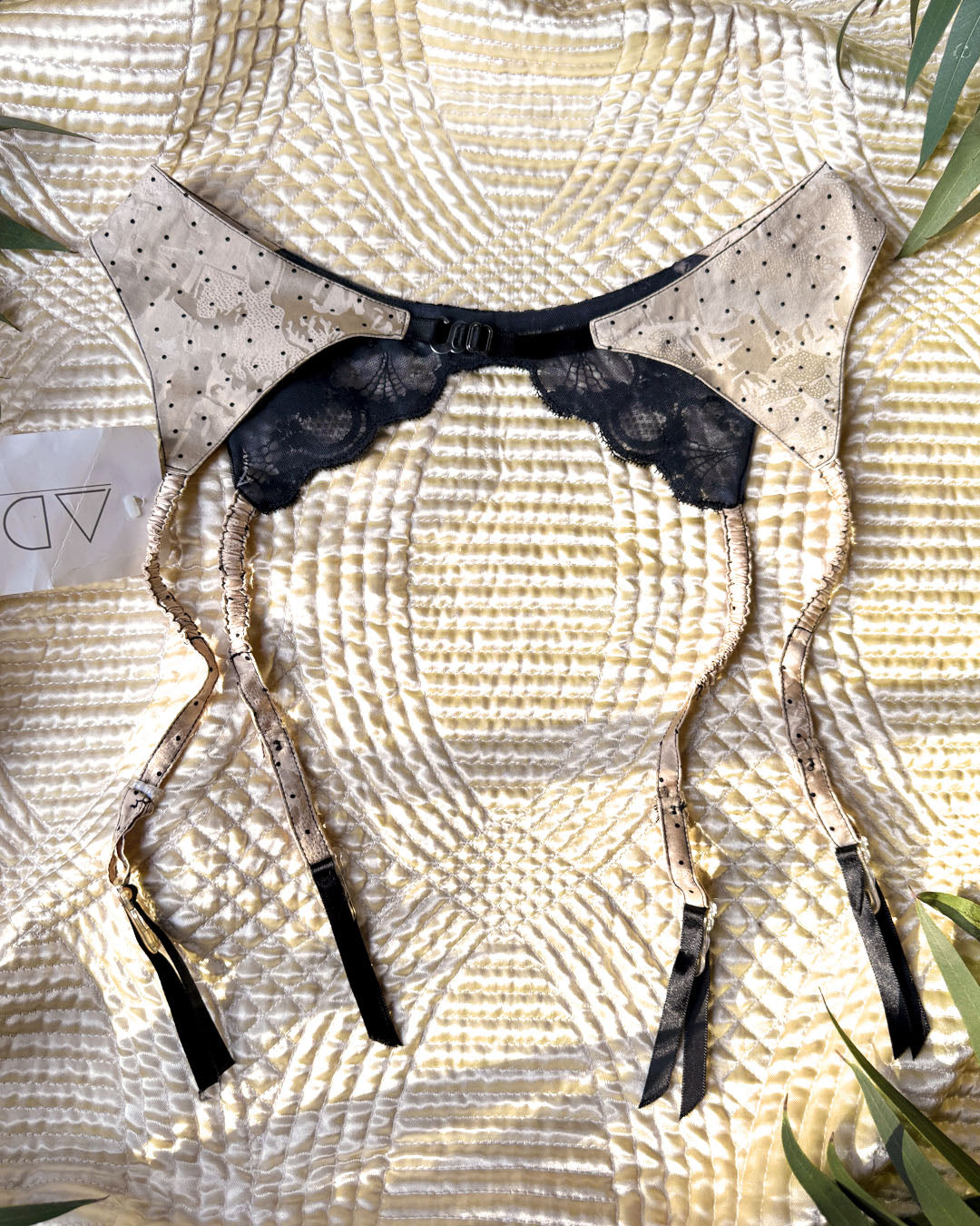 90s Silk & Lace Garter Belt | S - Lucky Vintage 90s Silk & Lace Garter Belt | S - Lucky Vintage