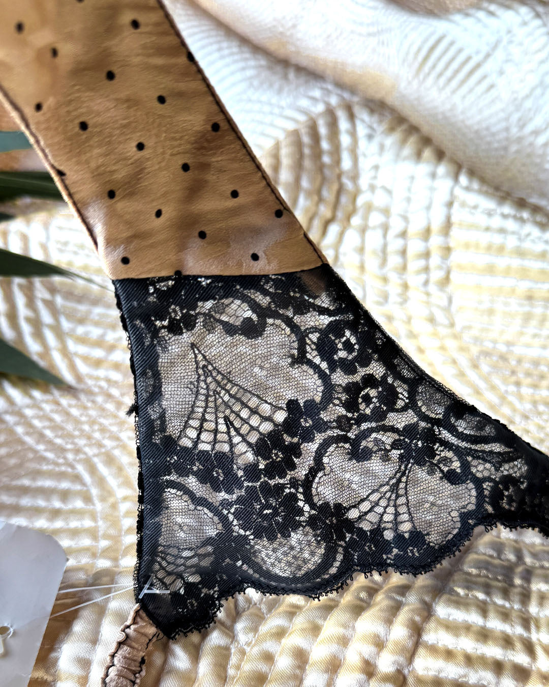 90s Silk & Lace Garter Belt | S - Lucky Vintage 90s Silk & Lace Garter Belt | S - Lucky Vintage