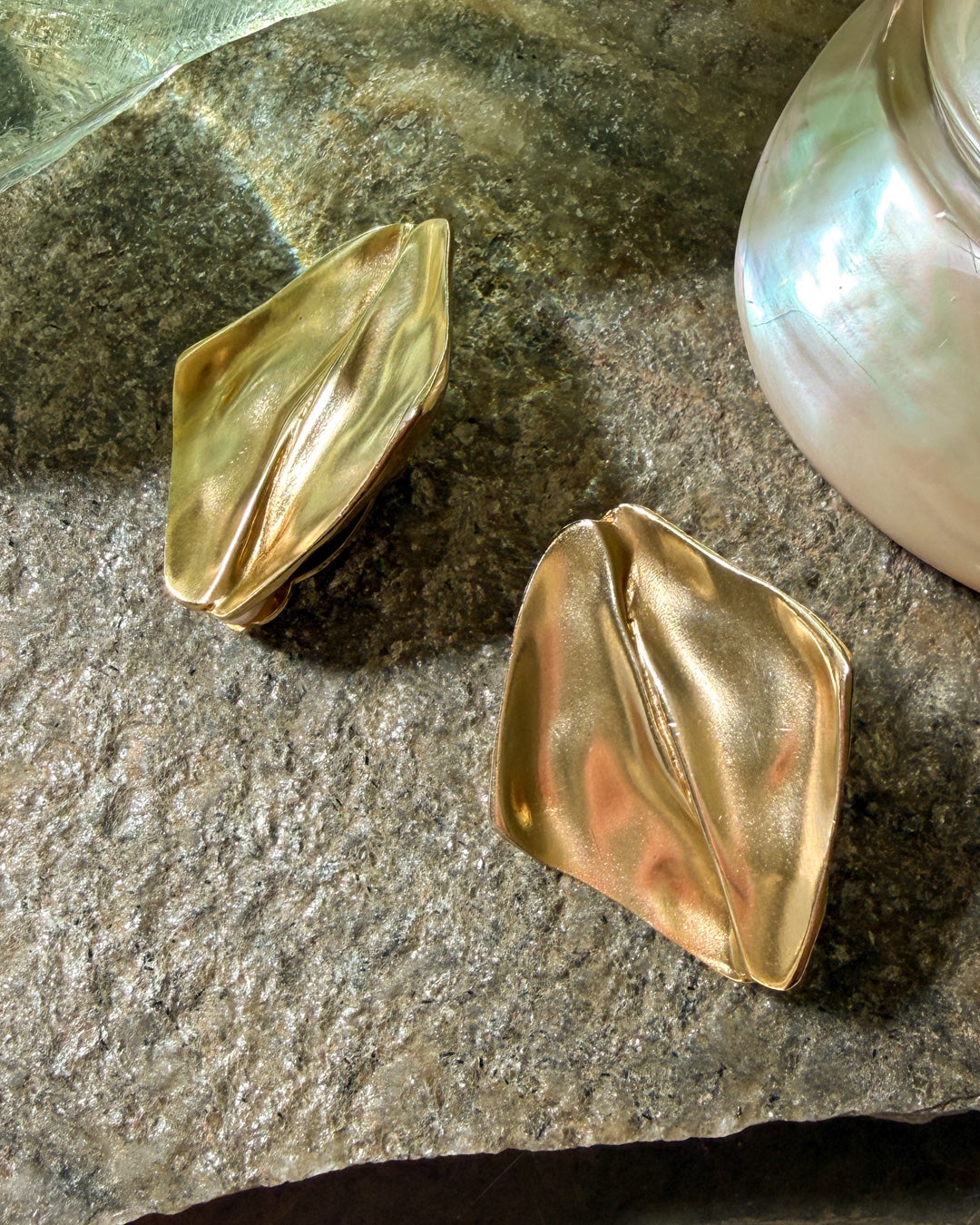 80s Dauplaise Gold Earrings
