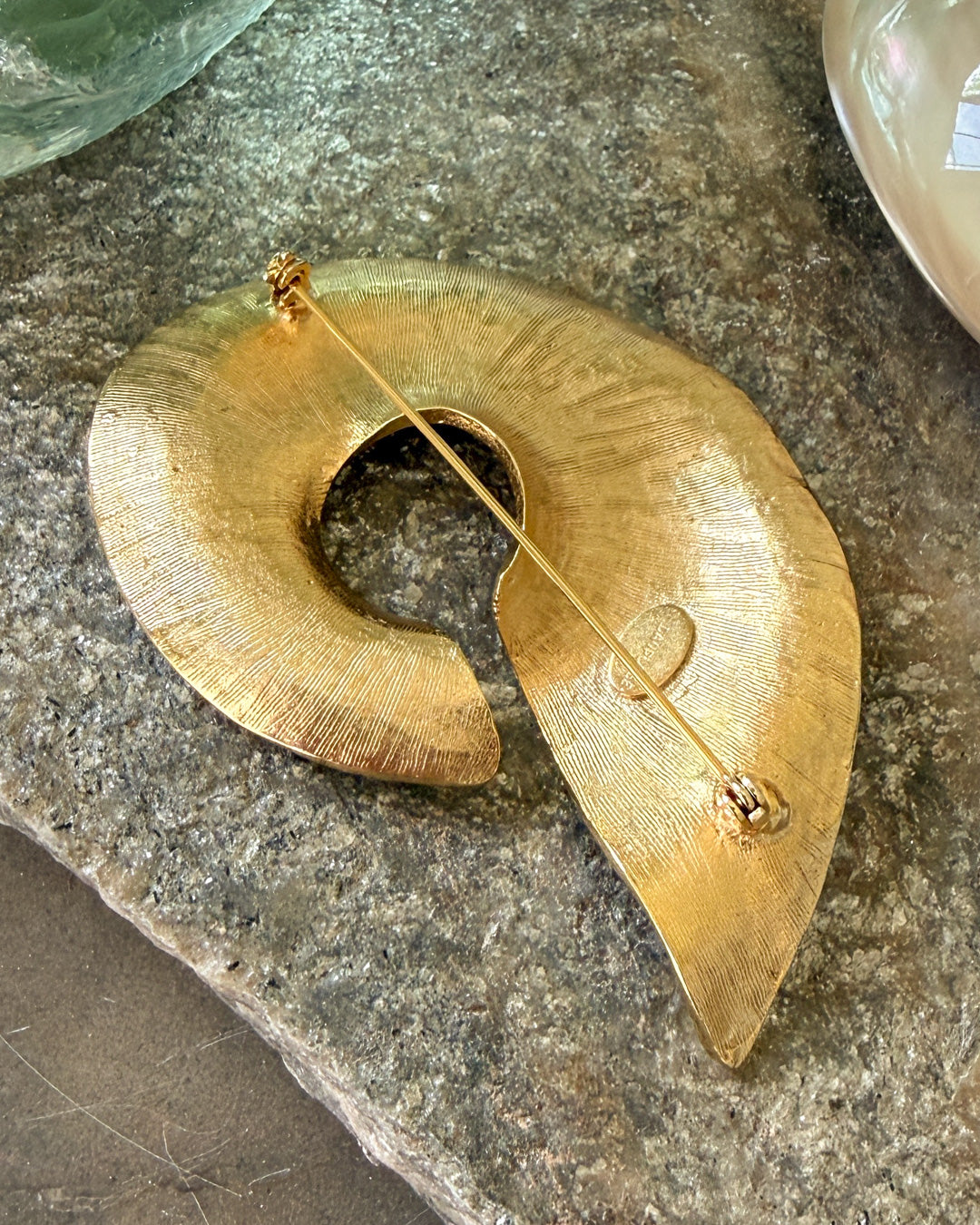 80s Dauplaise Swirl Brooch