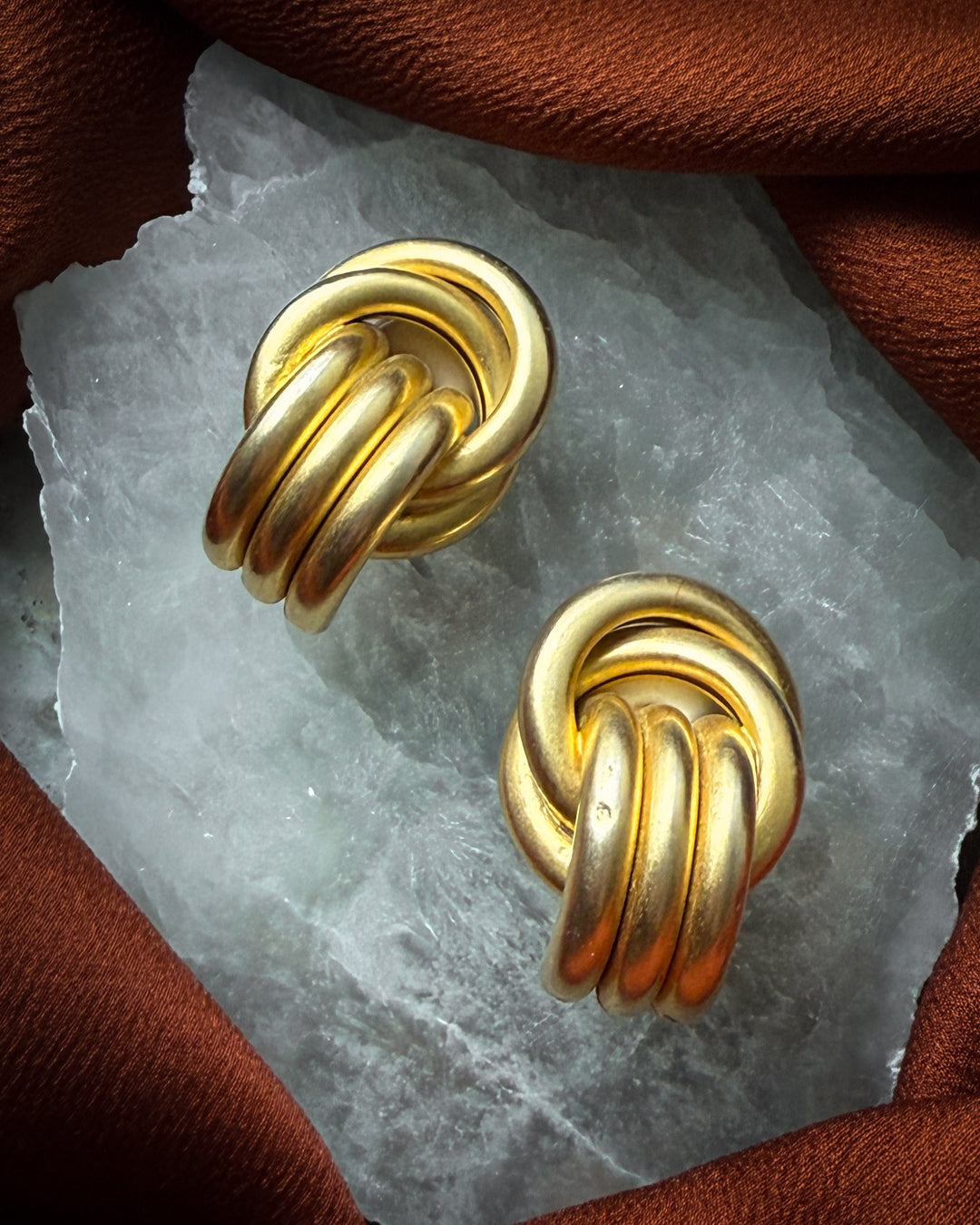 Erwin Pearl Gold Knot Earrings