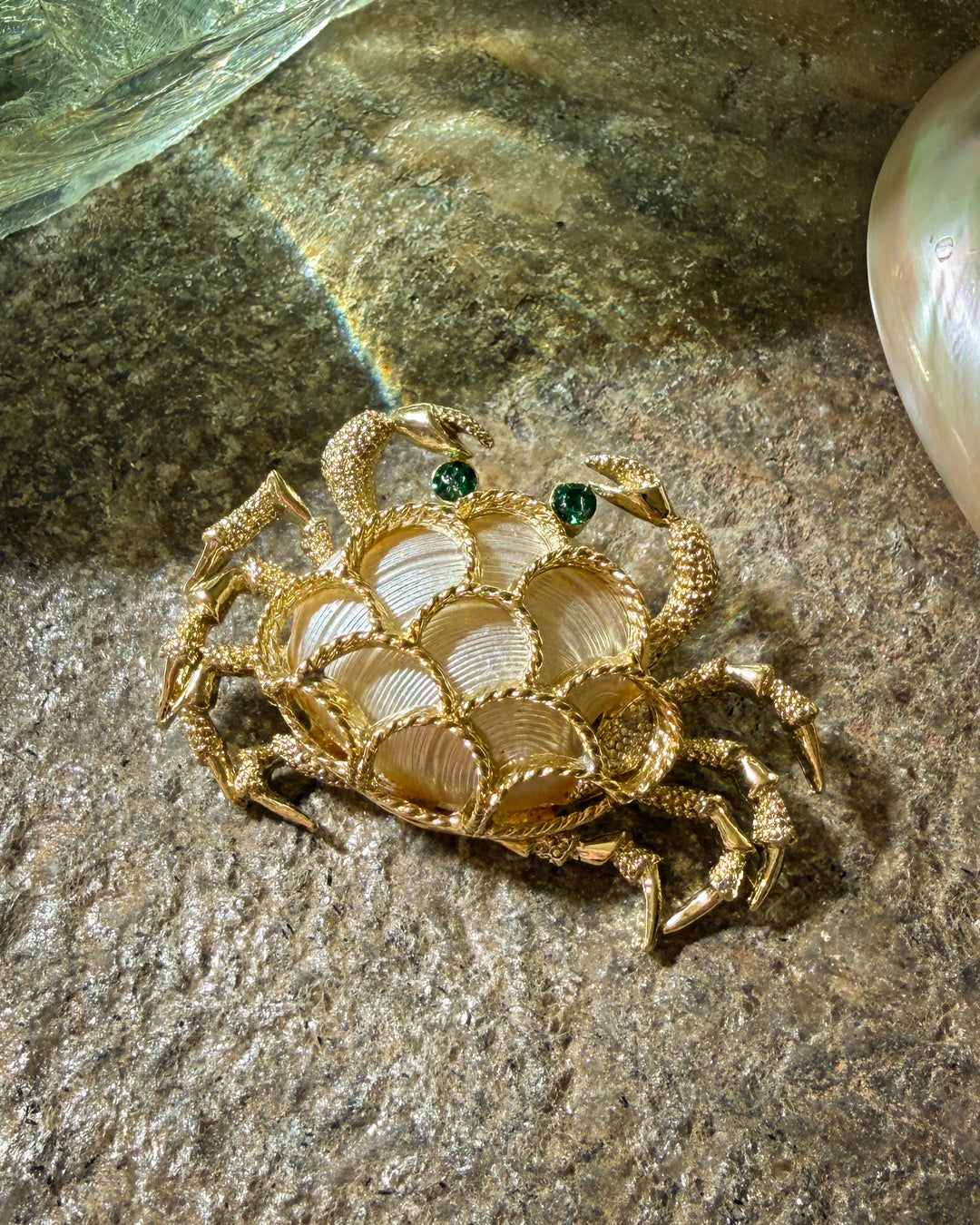 80s Crabby Brooch