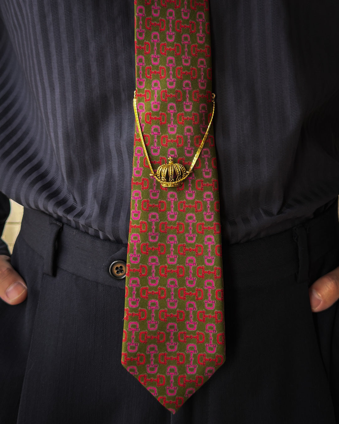 70s Crown Tie Chain
