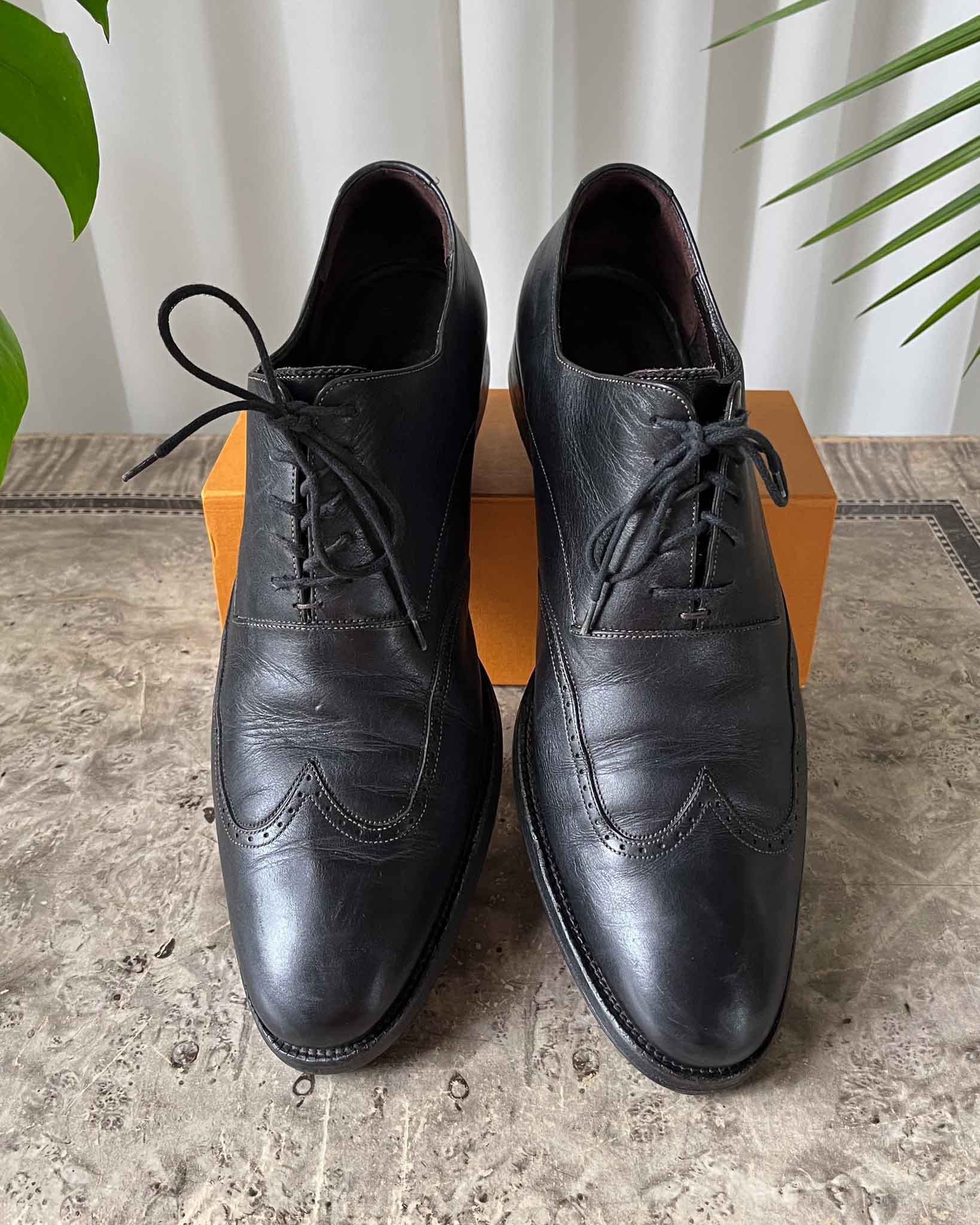 Gucci Leather Wingtip Oxfords - Lucky Vintage Gucci Leather Wingtip Oxfords - Lucky Vintage