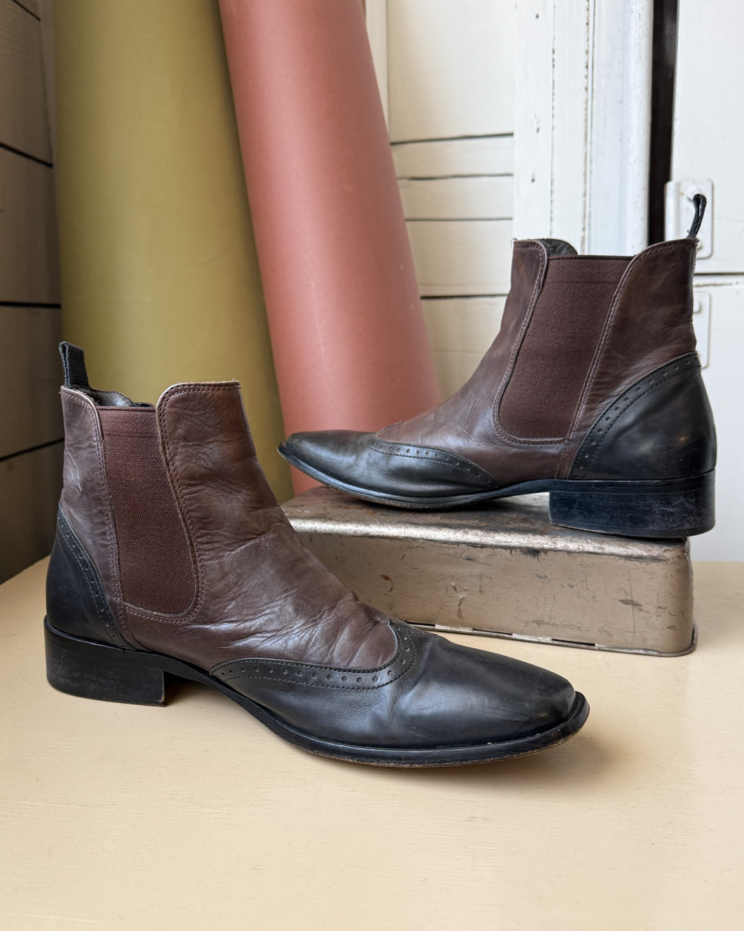 90s 2-Tone Chelsea Boots | 9