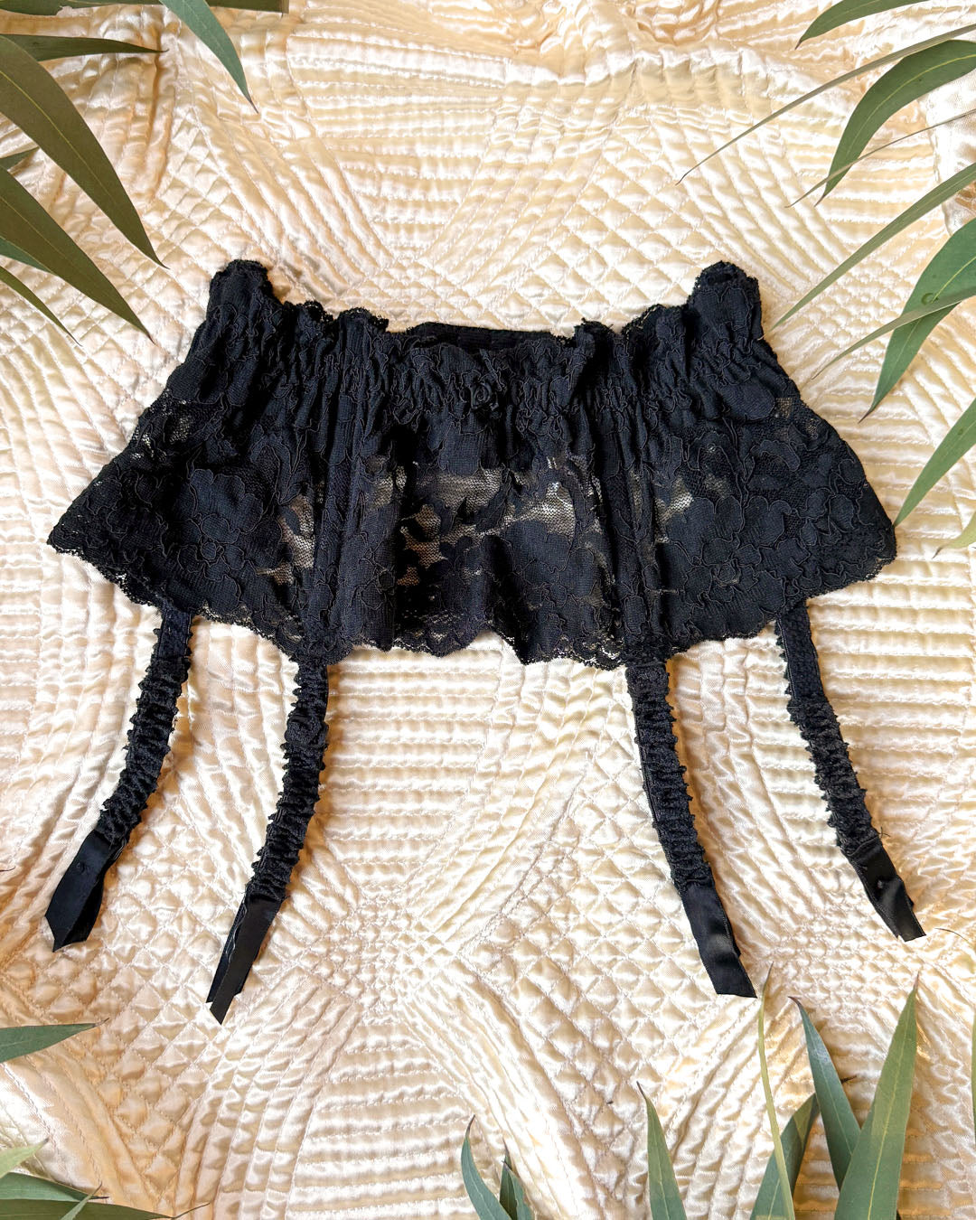 90s Oscar De La Renta Lace Garter Belt | XS-S