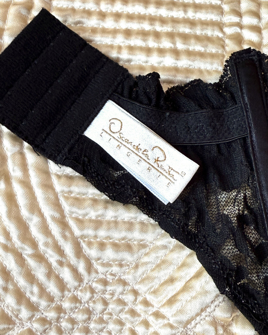 90s Oscar De La Renta Lace Garter Belt | XS-S - Lucky Vintage 90s Oscar De La Renta Lace Garter Belt | XS-S - Lucky Vintage