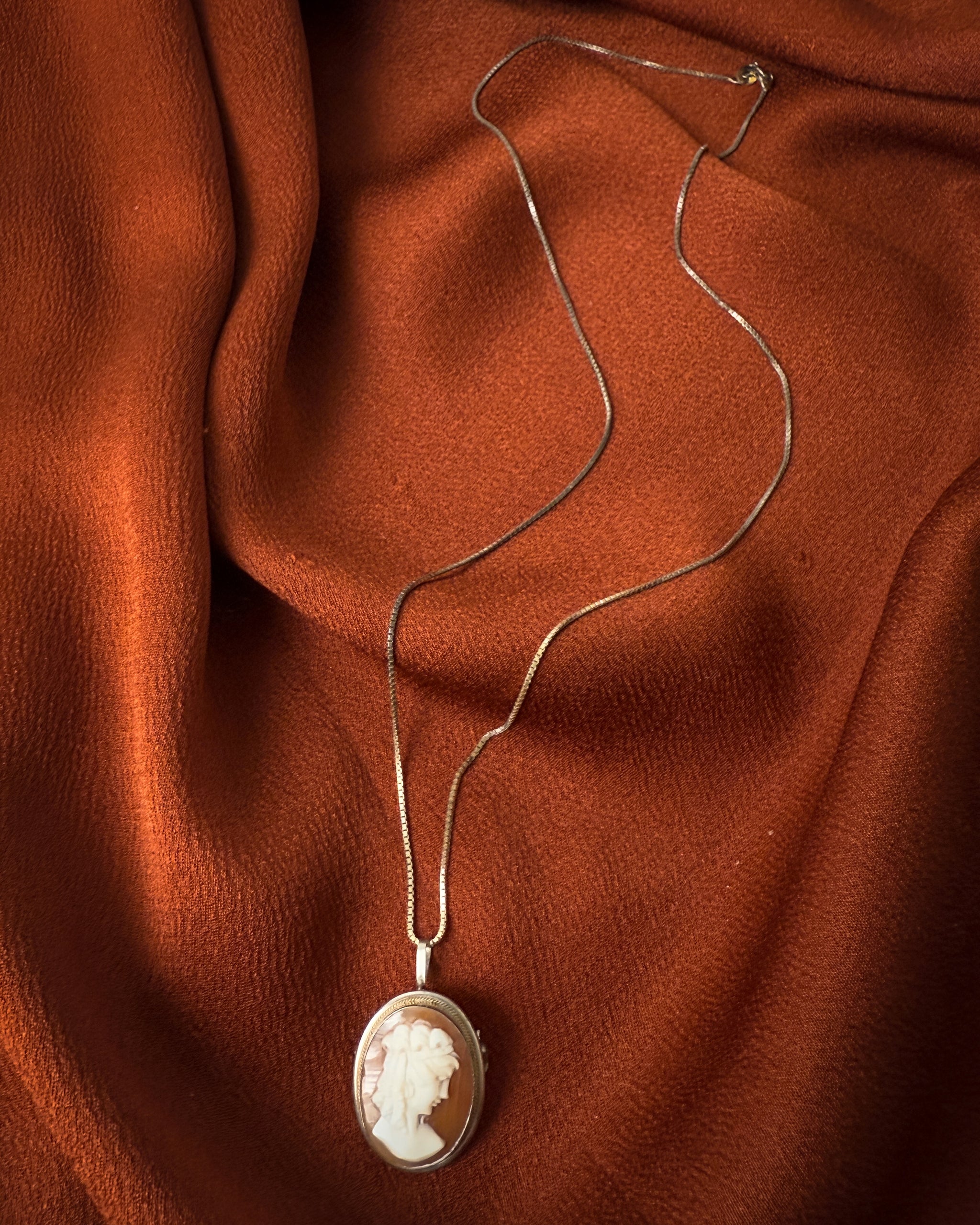 Antique Silver Cameo Pendant Necklace