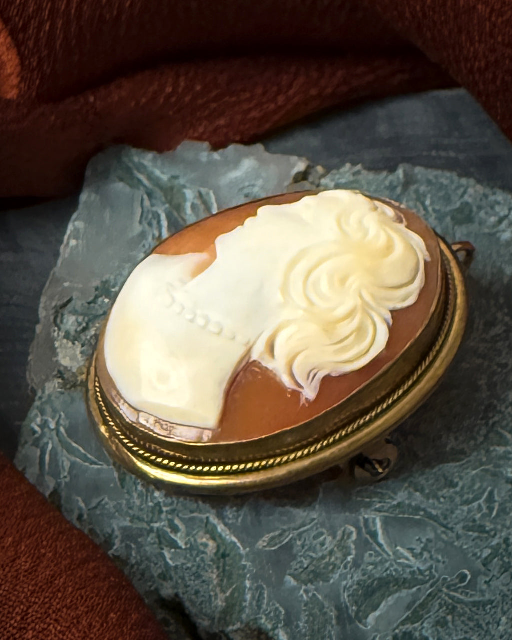 Antique Gold Filled Cameo Pendant