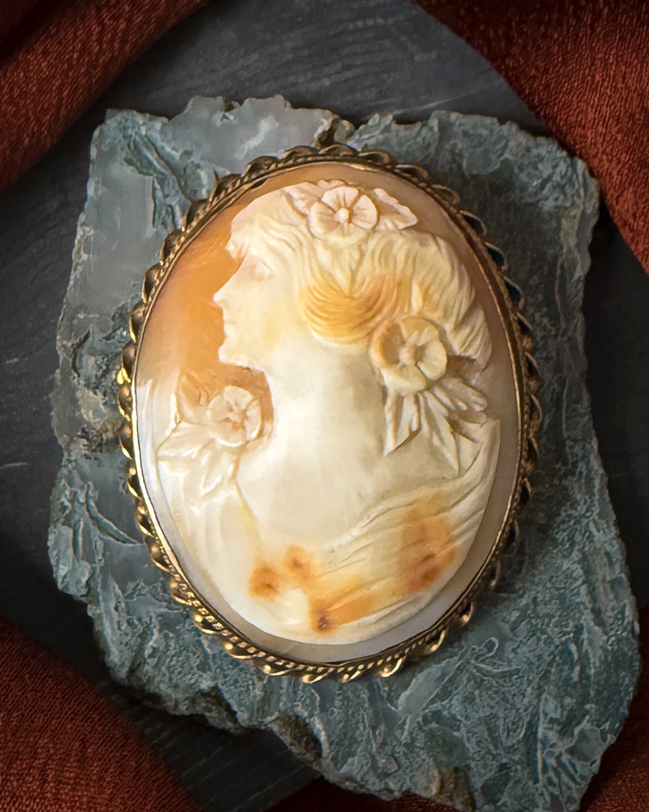 Antique Gold Filled Cameo Brooch - Lucky Vintage