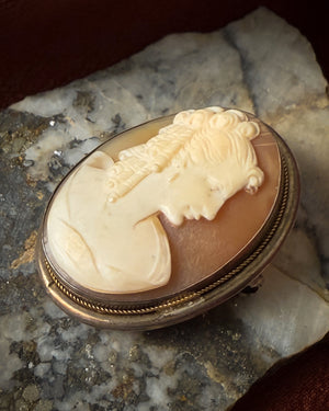 Antique Silver Cameo Shell Pendant