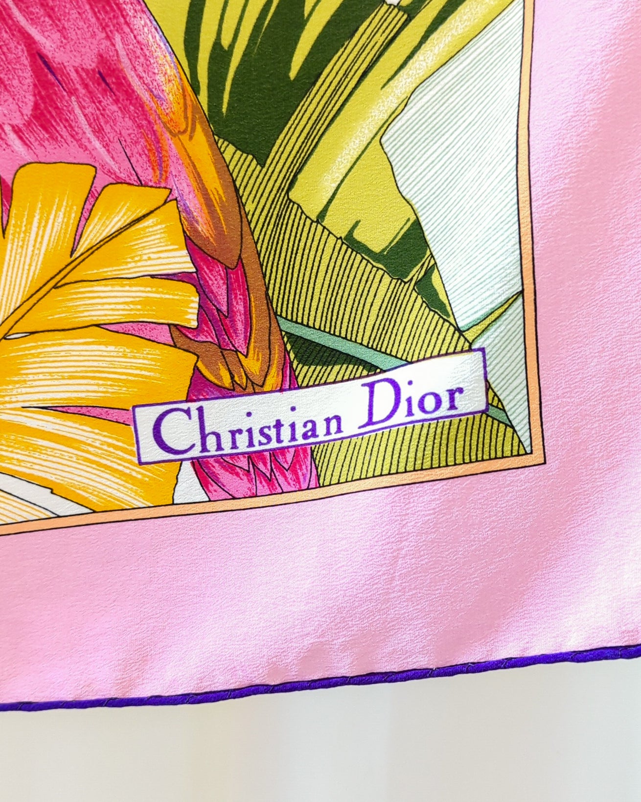 Boutique CHRISTIAN DIOR Pink purple and white flower print twill silk scarf  Retail price €385 Size 90 x 90