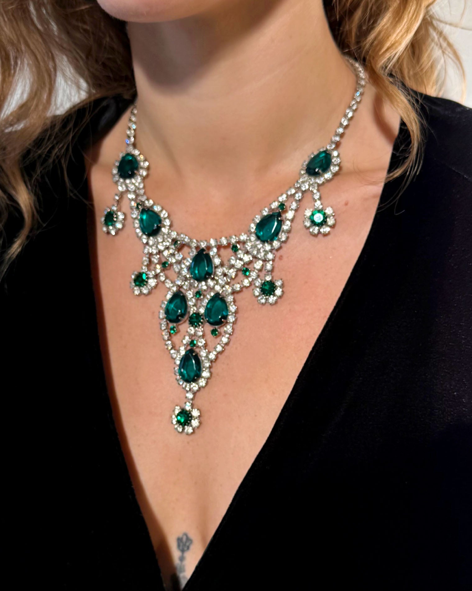 Emerald Crystal Rhinestone Necklace - Lucky Vintage