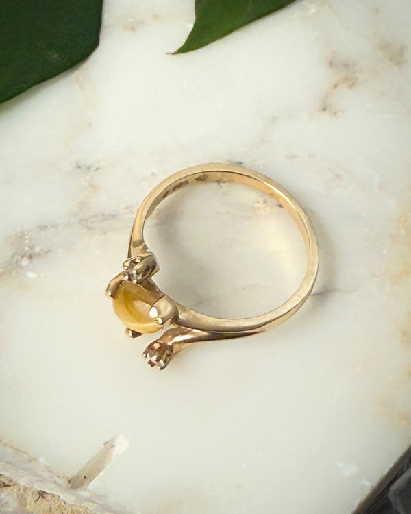10K Gold Cat's Eye Ring - Lucky Vintage