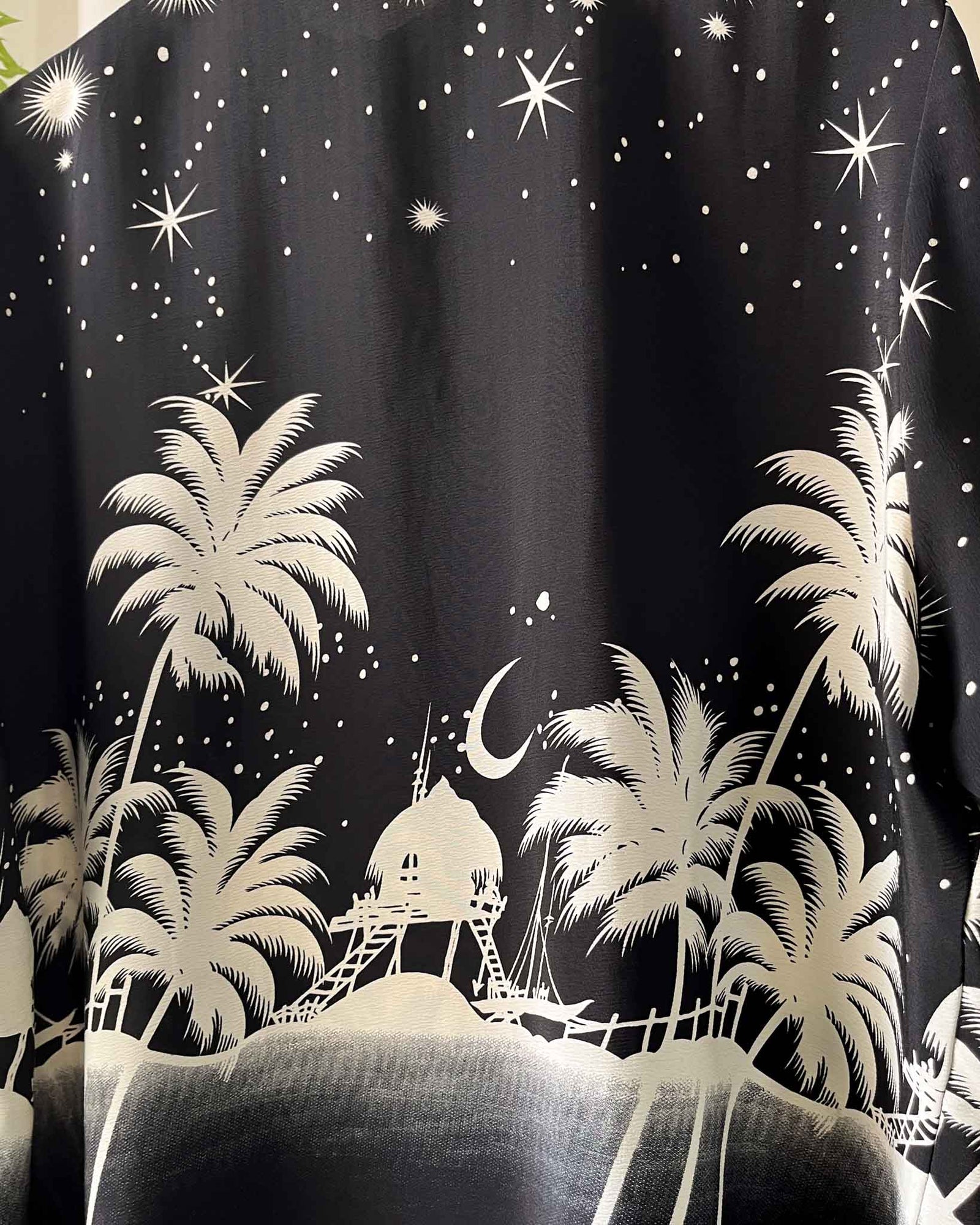 80s Black & White Hawaiian Shirt | L