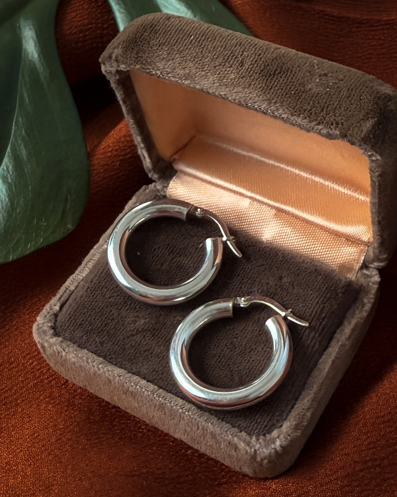 14K White Gold Hoop Earrings