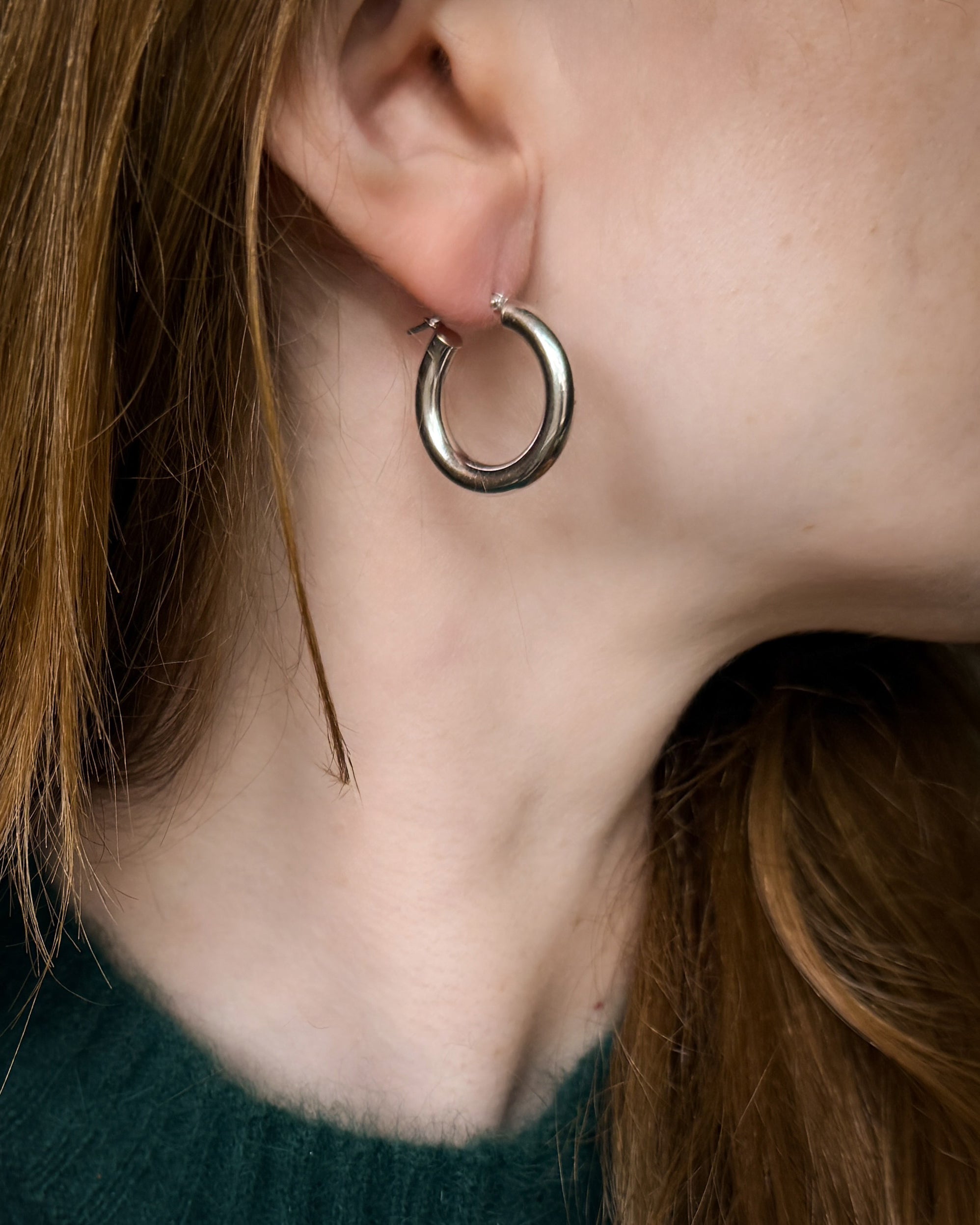 14K White Gold Hoop Earrings