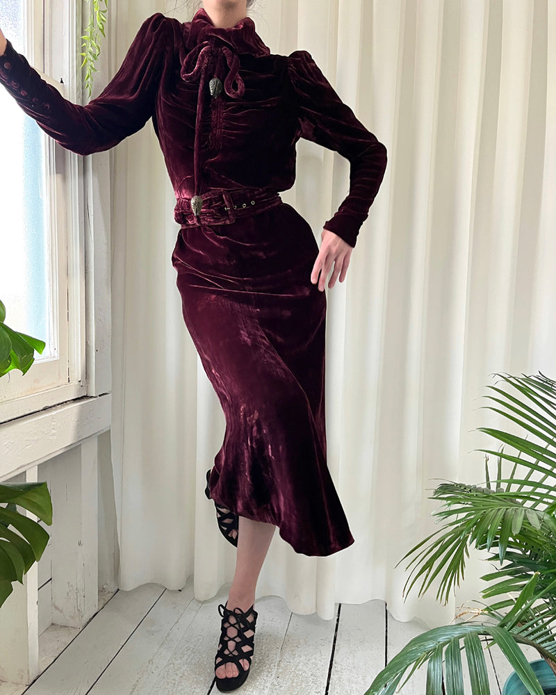 30s Brass Trimmed Velvet Dress | S-M