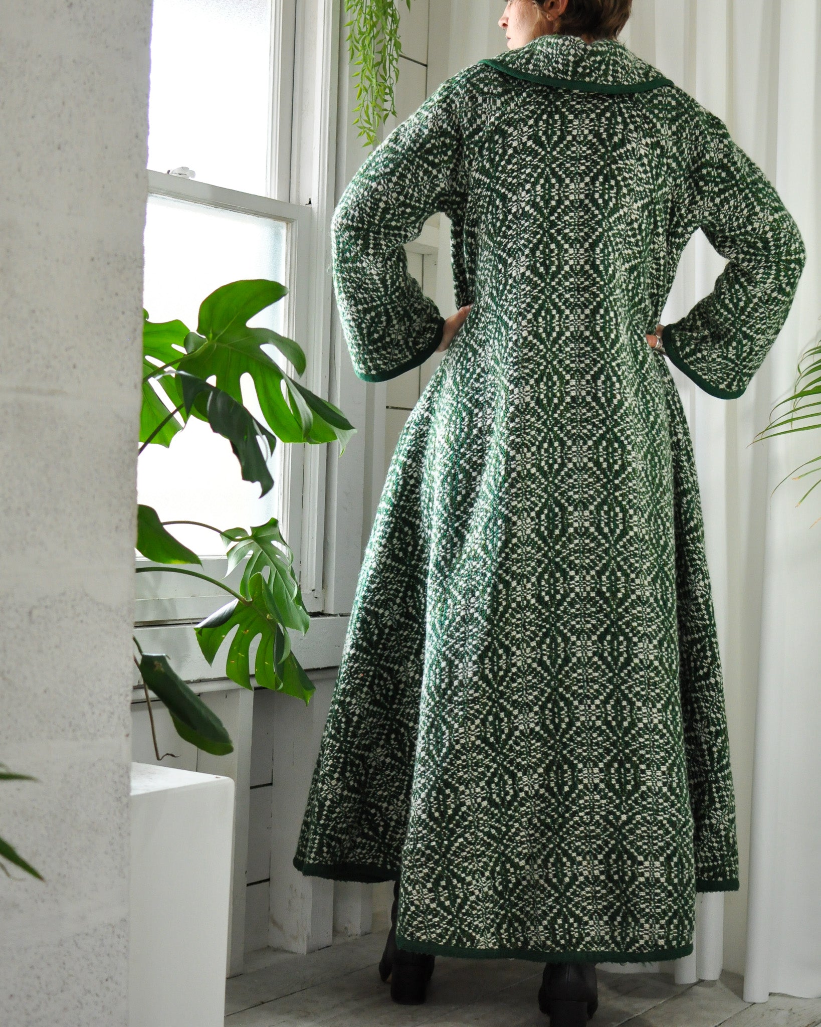 60s Green Wool Maxi Coat | S-M - Lucky Vintage 60s Green Wool Maxi Coat | S-M - Lucky Vintage