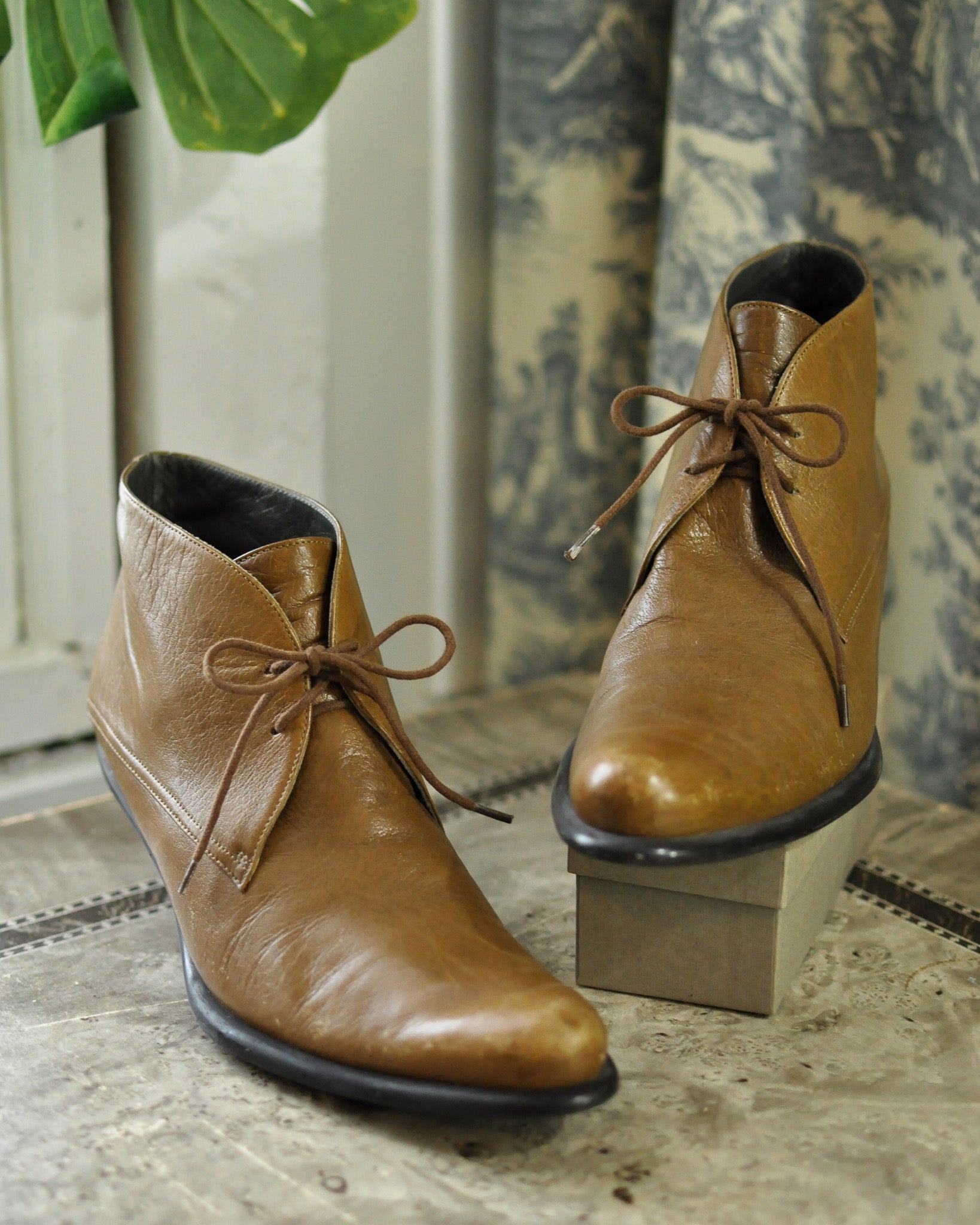Vintage short boots